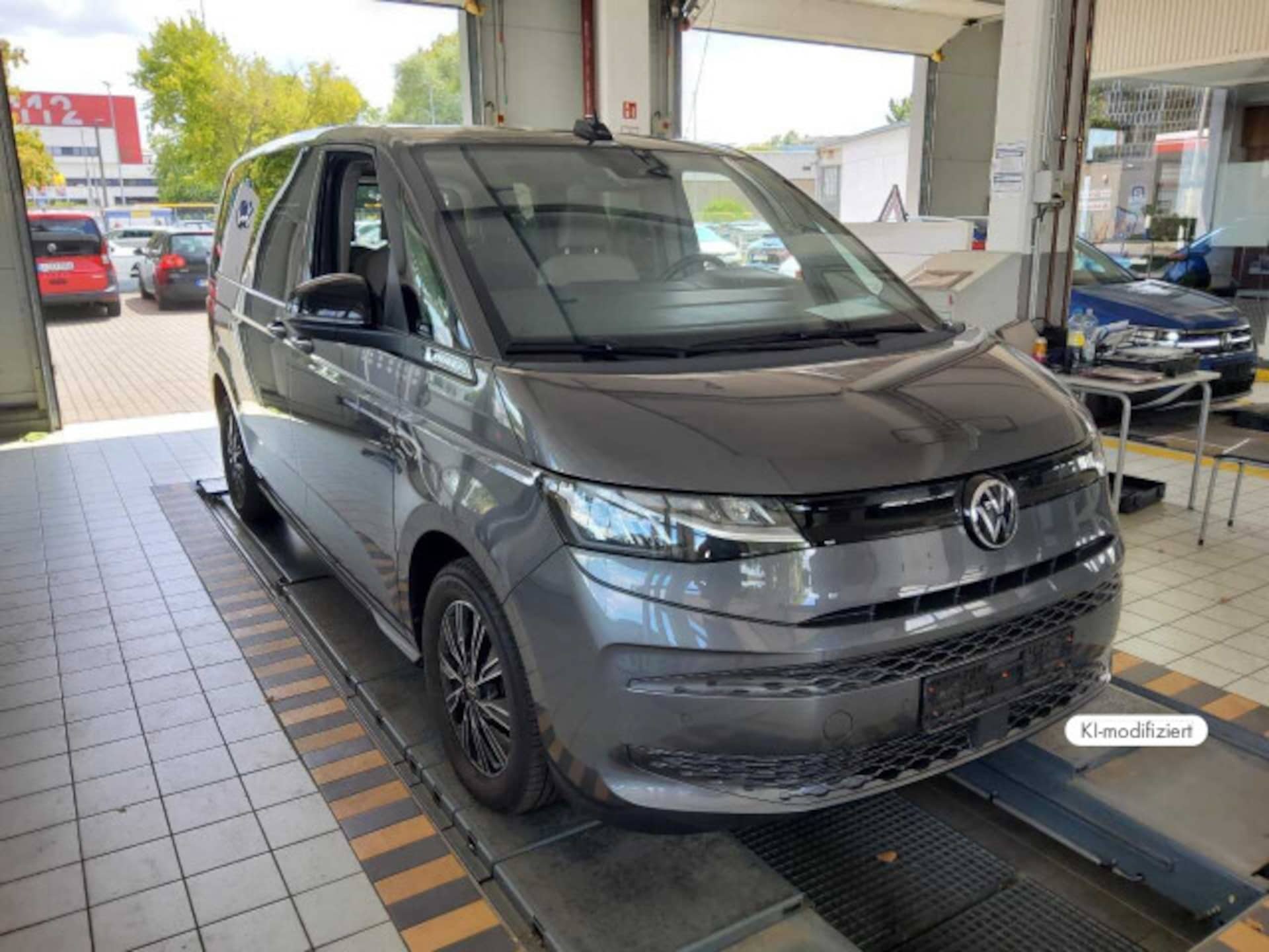 Volkswagen Multivan Basis-Modell