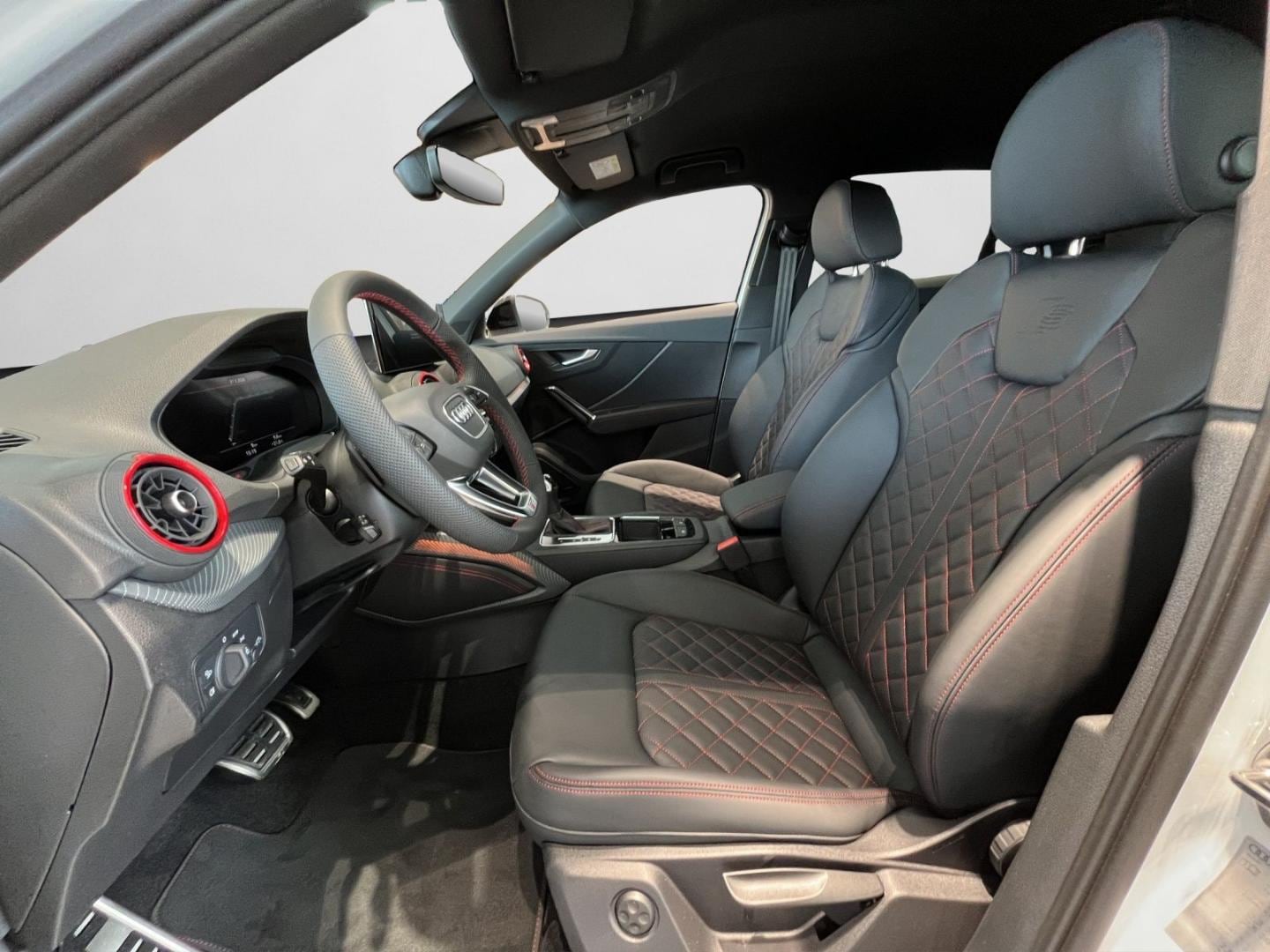 Bild über Audi SQ2 TFSI quattro S tronic - für weitere Informationen kontaktieren Sie den Audi Partner