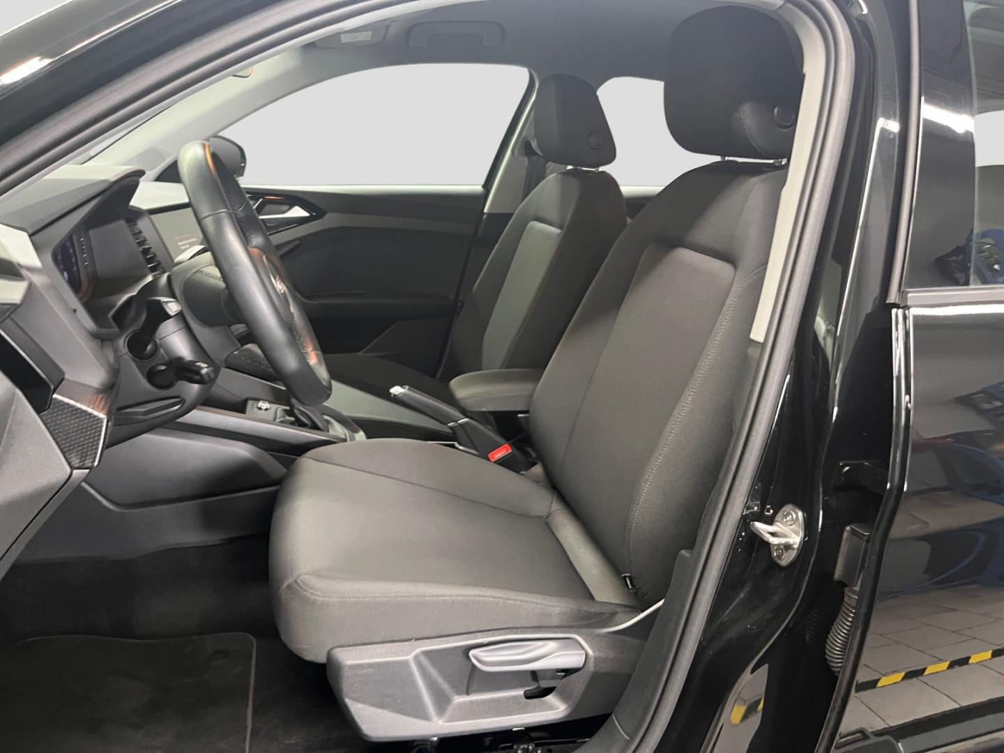 Bild über Audi A1 Sportback advanced 25 TFSI S tronic - für weitere Informationen kontaktieren Sie den Audi Partner