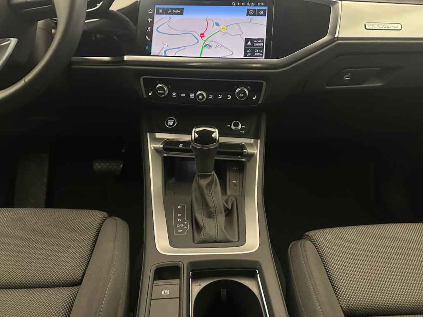 Bild über Audi Q3 TFSI quattro 140 kW S tronic - für weitere Informationen kontaktieren Sie den Audi Partner