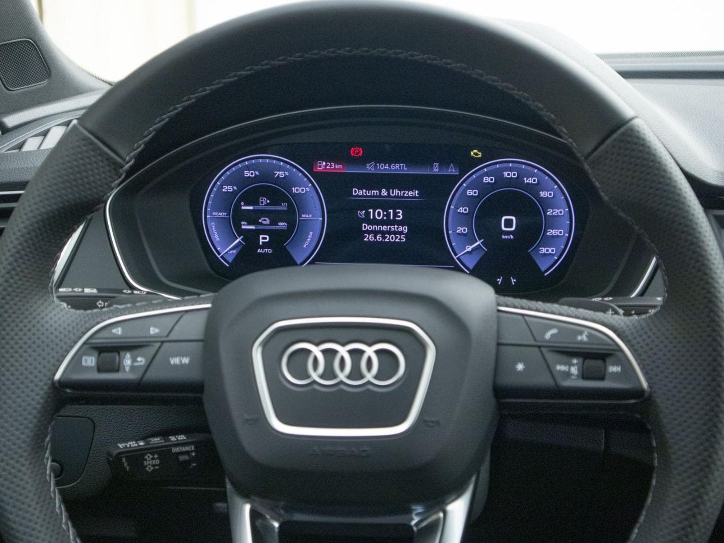 Bild über Audi Q5 TFSI e S line business 50 TFSI e quattro S tronic - für weitere Informationen kontaktieren Sie den Audi Partner
