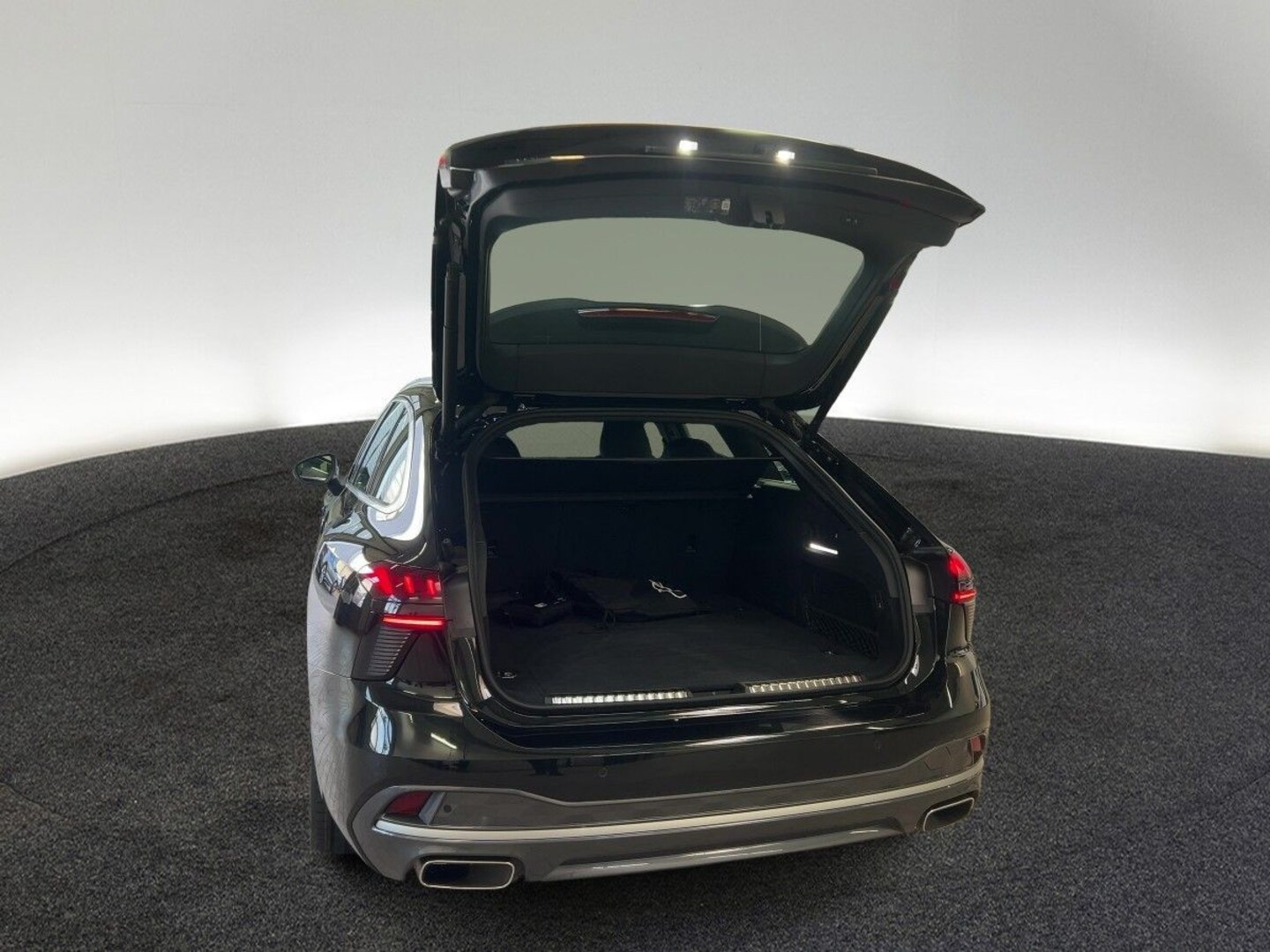 Bild über Audi A6 Avant e-hybrid e-hybrid quattro 220 kW S tronic - für weitere Informationen kontaktieren Sie den Audi Partner