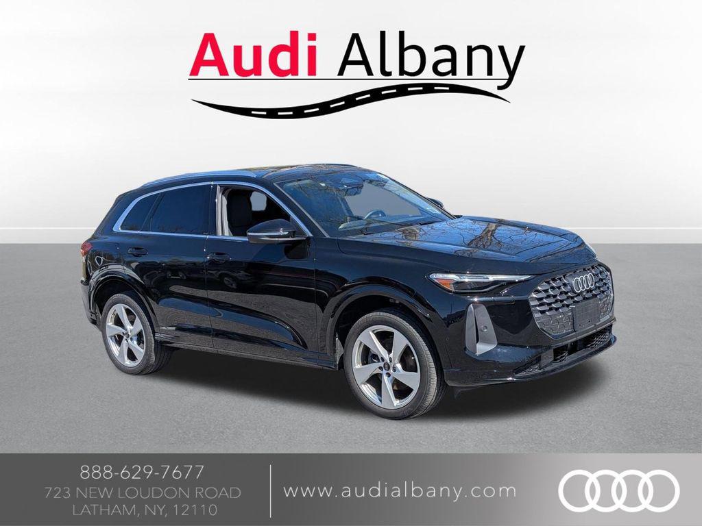 2025 Audi Q5 40 Premium Plus's photo
