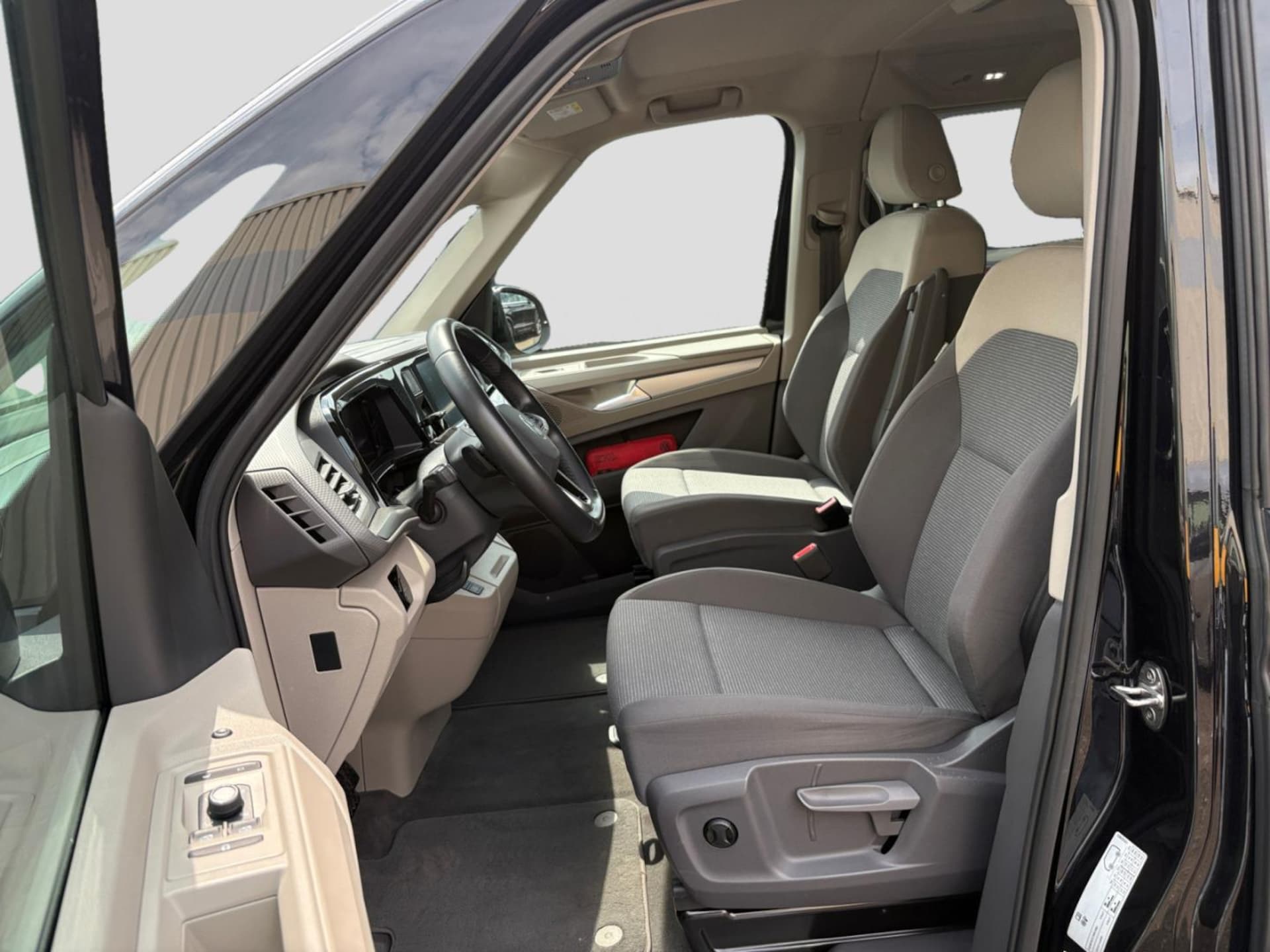 Volkswagen Multivan Basis-Modell