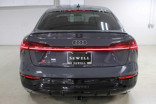 2024 Audi Q8 Sportback e-tron