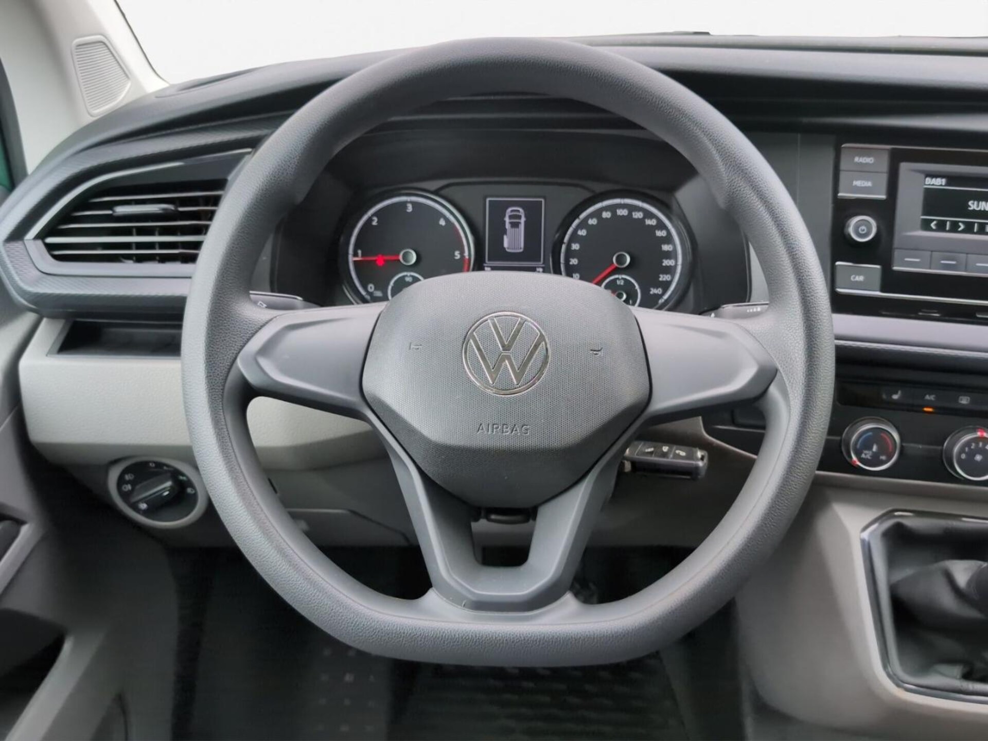Volkswagen T6.1 Transporter Kombi langer Radstand