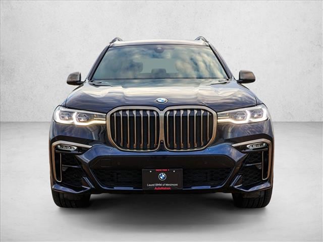 2022 BMW X7 - Image 2