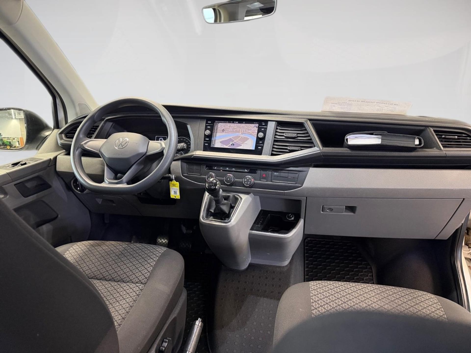 Volkswagen T6.1 Caravelle langer Radstand Trendline