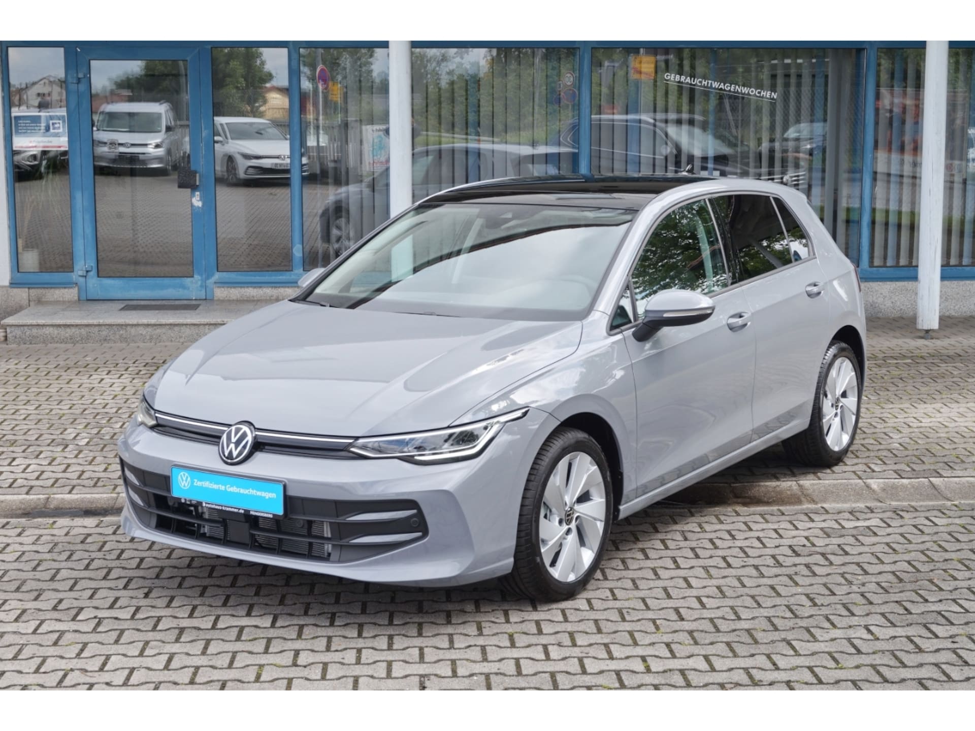 Volkswagen Golf Life