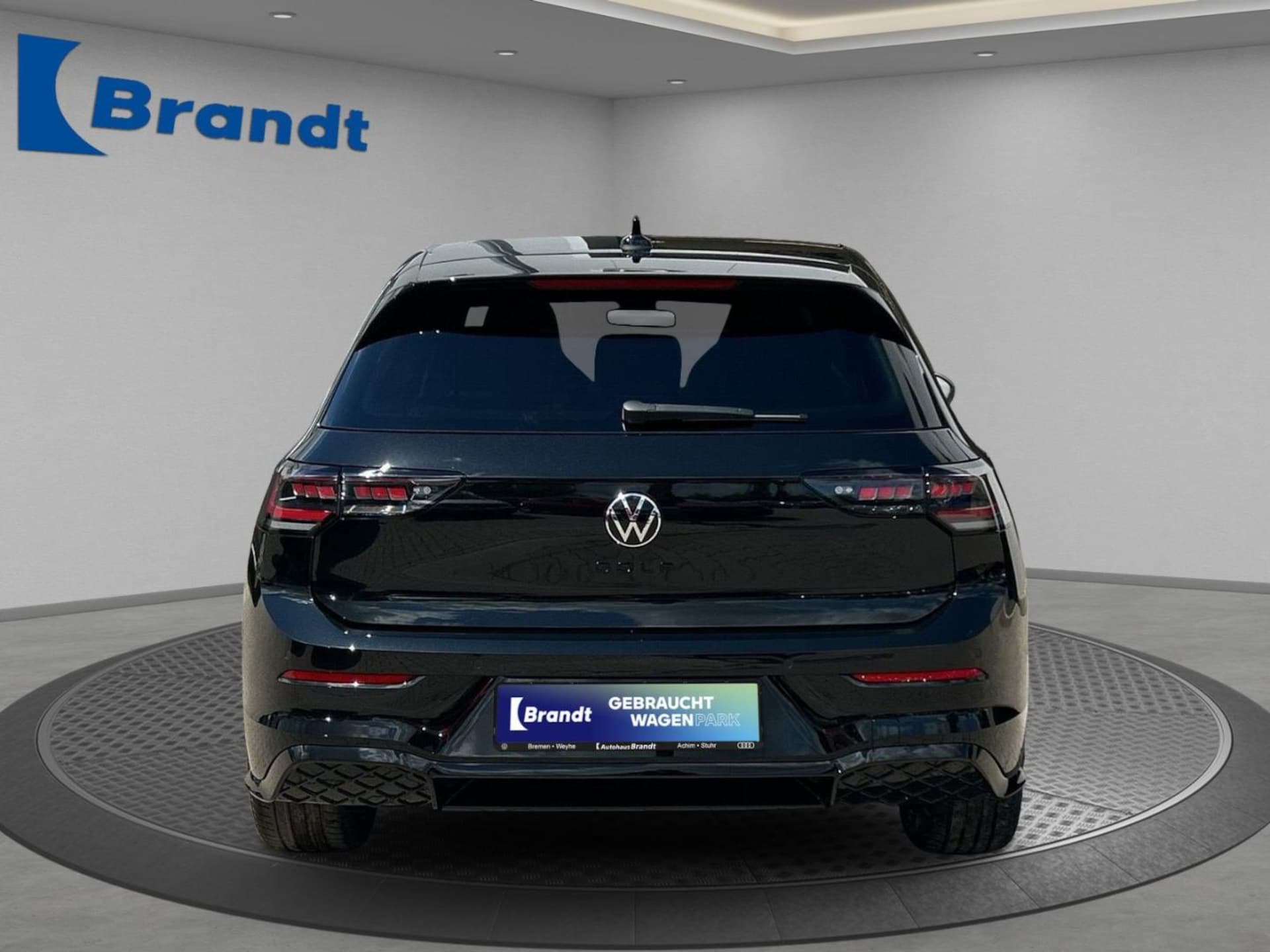 Volkswagen Golf R-Line