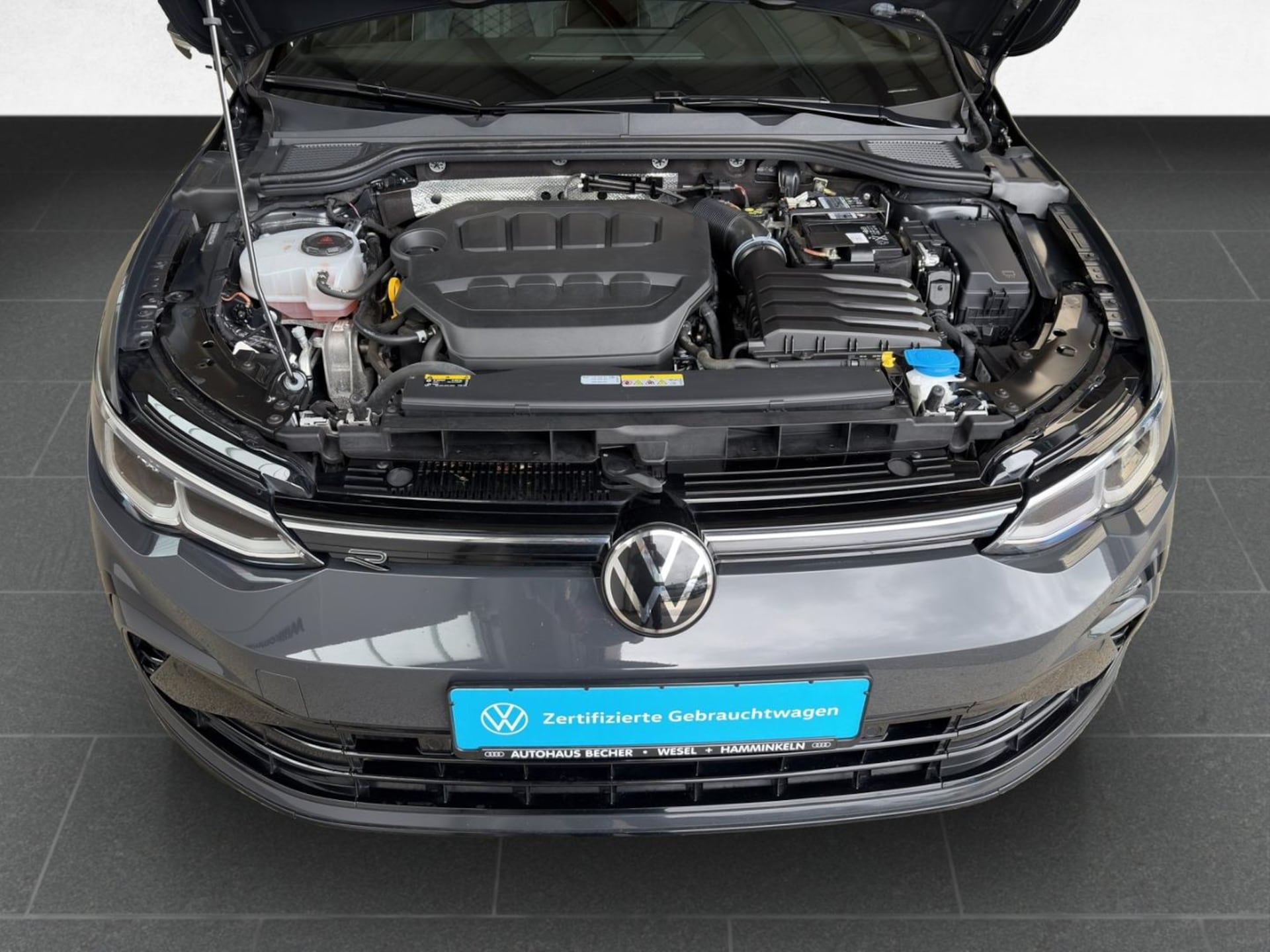 Volkswagen Golf R-Line