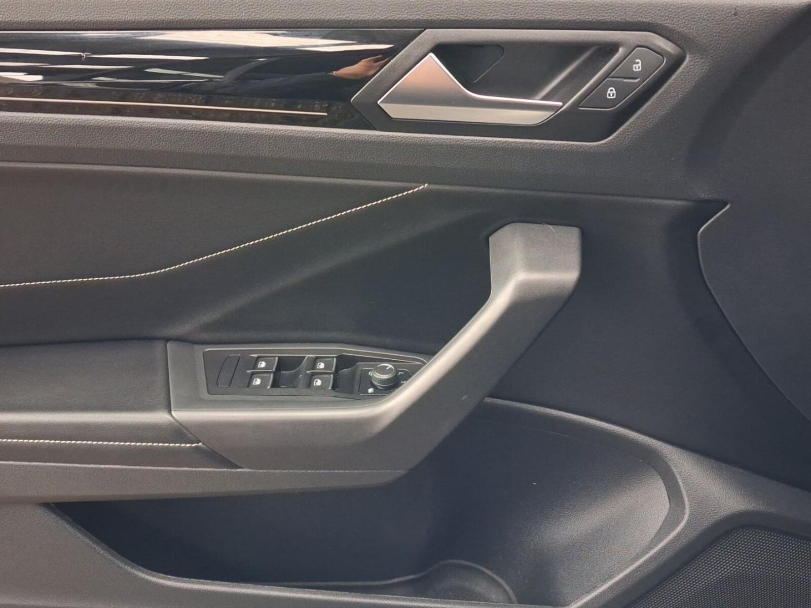Volkswagen T-Roc Cabriolet – Bild 15