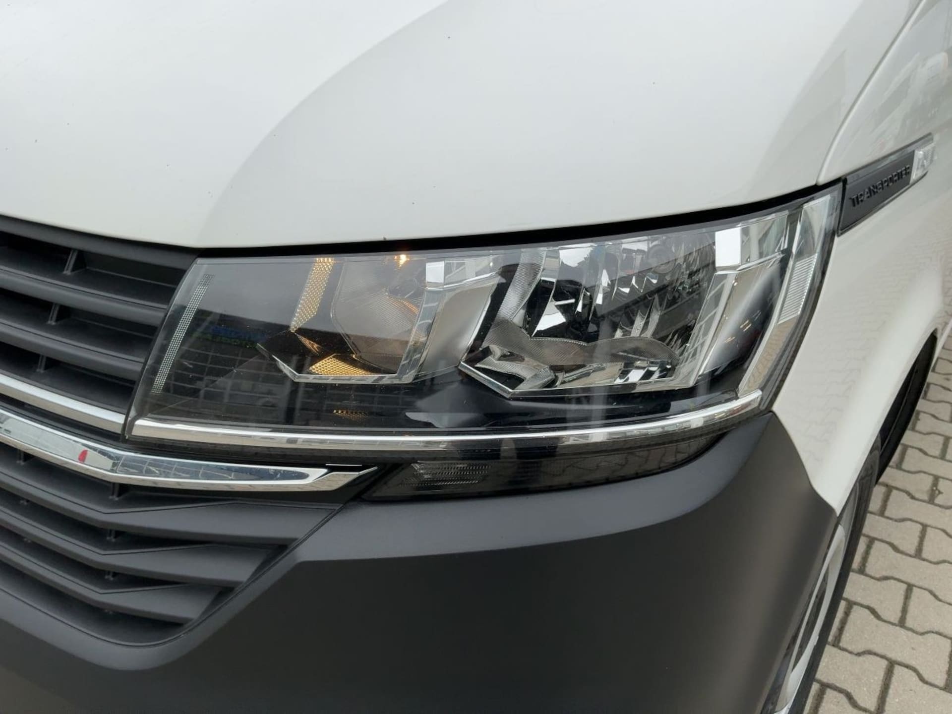 Volkswagen T6.1 Transporter Kasten langer Radstand