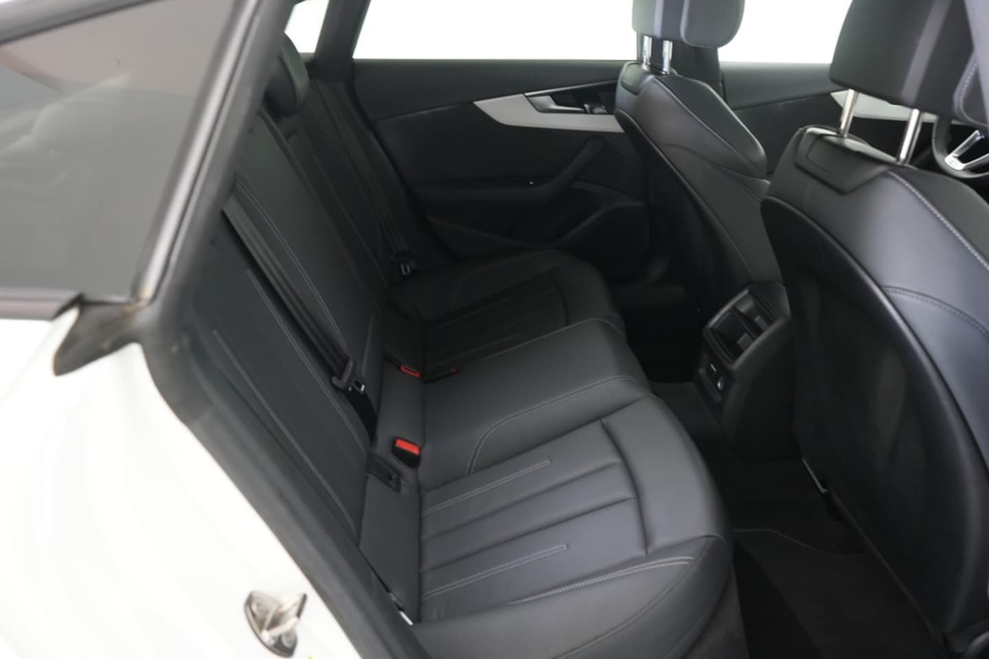Bild über Audi A5 Sportback S line business 45 TFSI quattro S tronic - für weitere Informationen kontaktieren Sie den Audi Partner