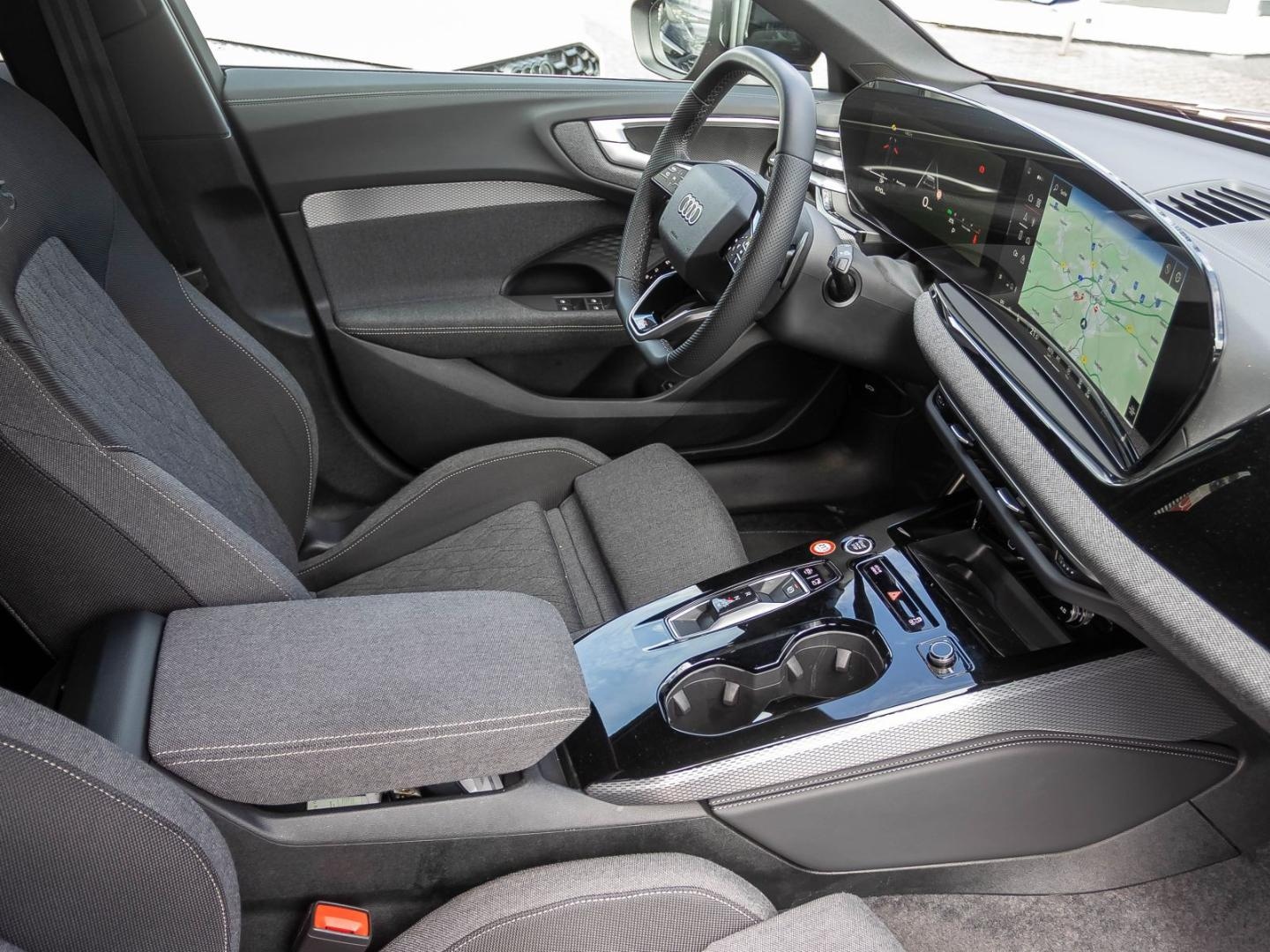 Bild über Audi A5 Avant TDI 150 kW S tronic - für weitere Informationen kontaktieren Sie den Audi Partner