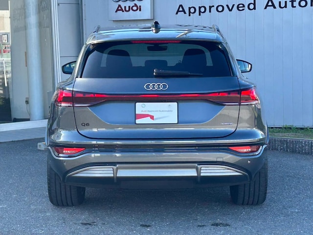 Audi Q6 SUV e-tron quattro advanced for more details contact your dealer