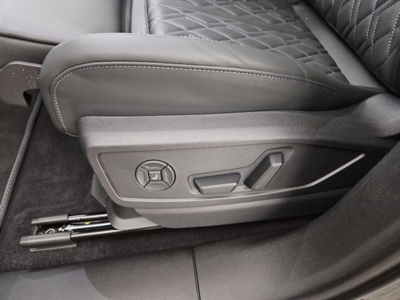 Audi SQ5 – Bild 6