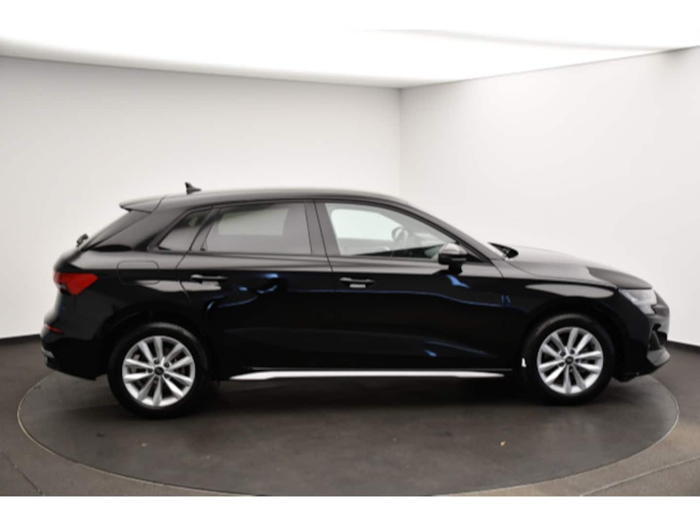 Bild über Audi A3 Sportback 35 TFSI S tronic - für weitere Informationen kontaktieren Sie den Audi Partner