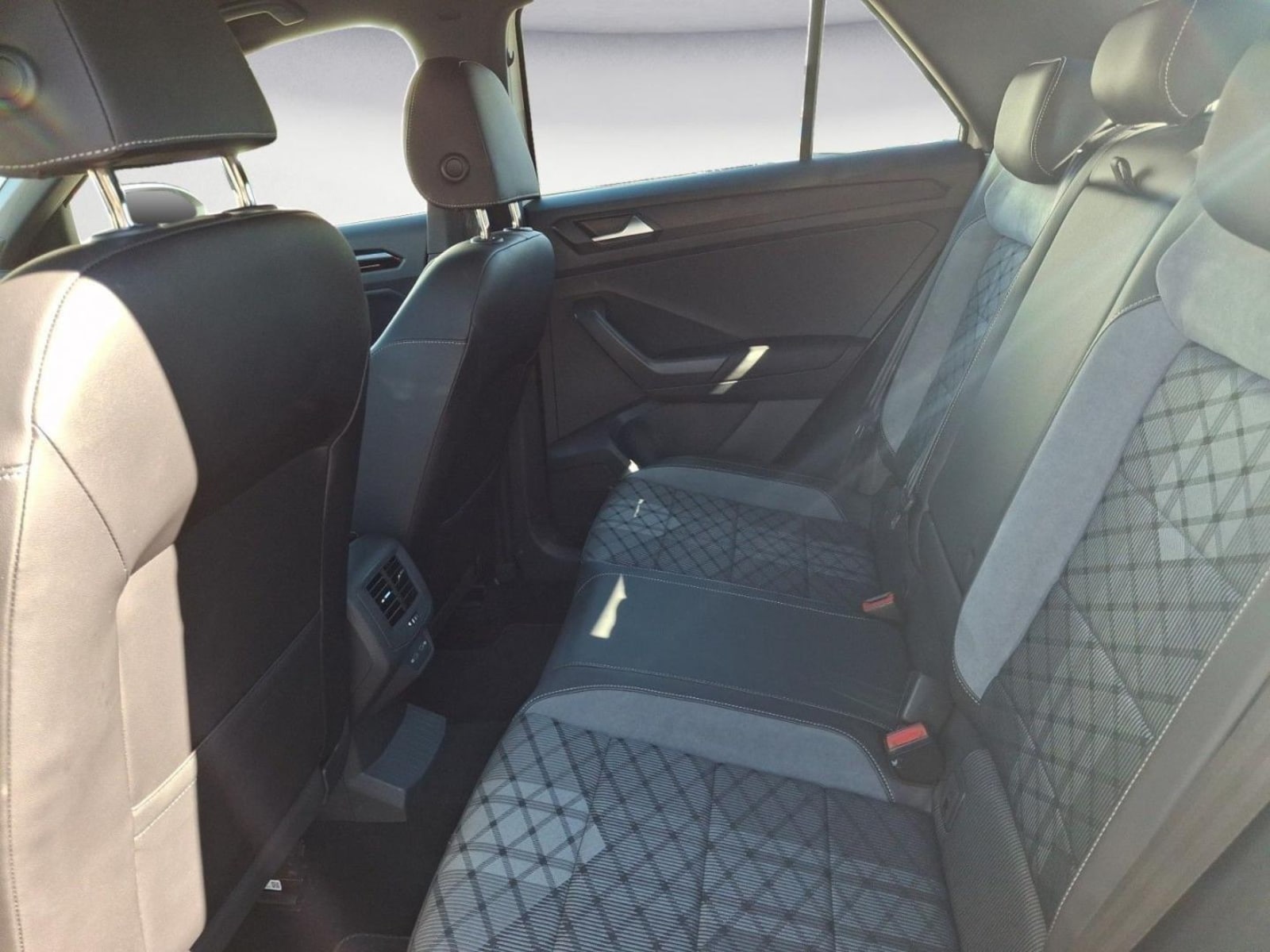 Volkswagen T-Roc – Bild 14