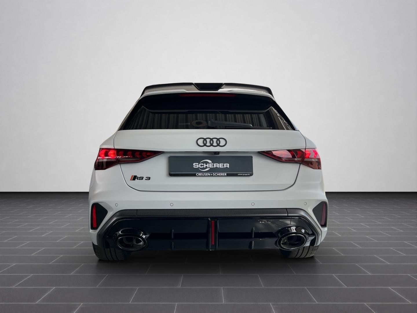 Bild über Audi RS 3 Sportback TFSI quattro 294 kW S tronic - für weitere Informationen kontaktieren Sie den Audi Partner