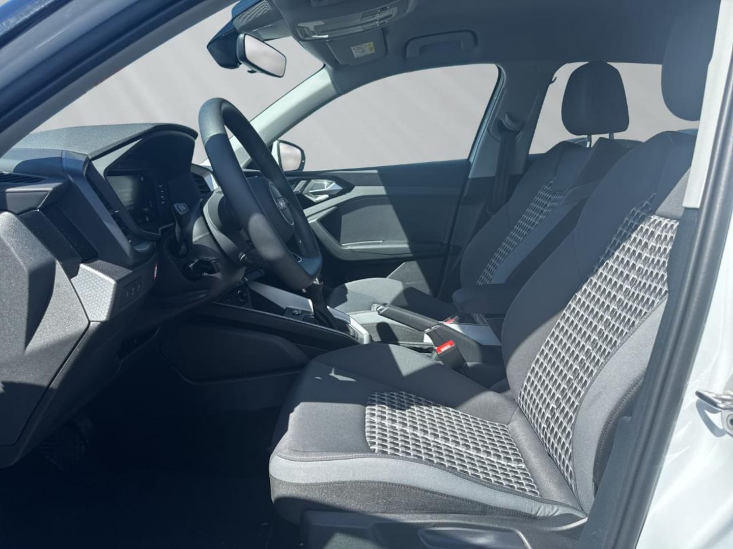 Bild über Audi A1 Sportback S line 25 TFSI S tronic - für weitere Informationen kontaktieren Sie den Audi Partner