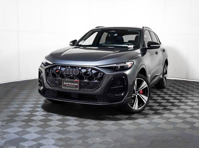 2025 Audi SQ5 Premium Plus's photo