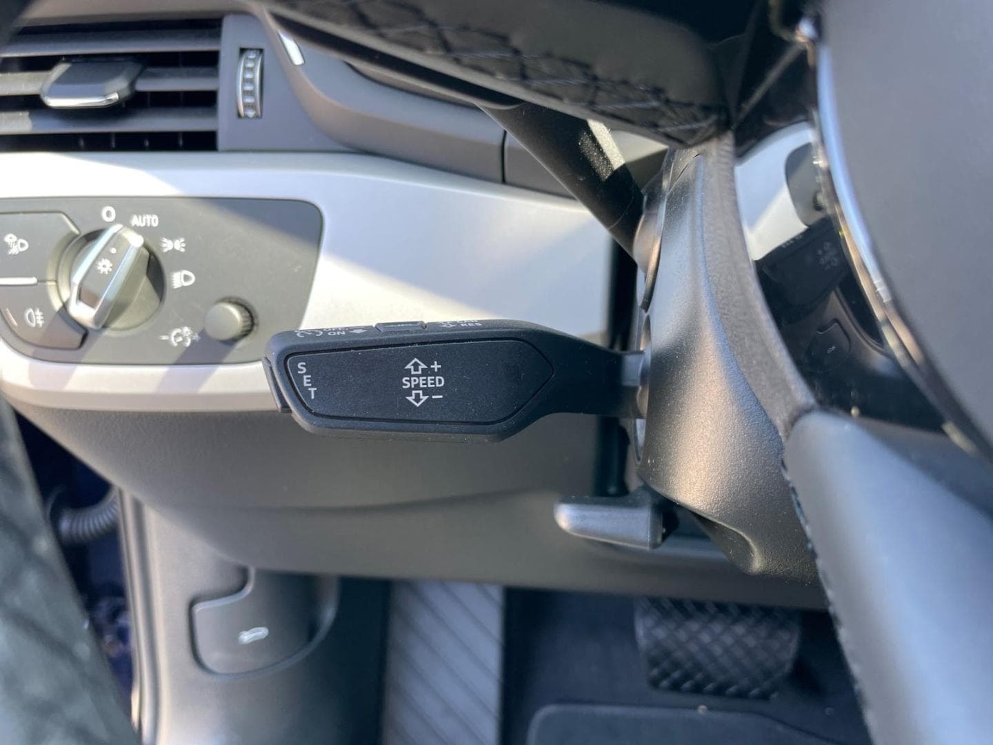 Bild über Audi A4 Avant advanced 35 TFSI S tronic - für weitere Informationen kontaktieren Sie den Audi Partner
