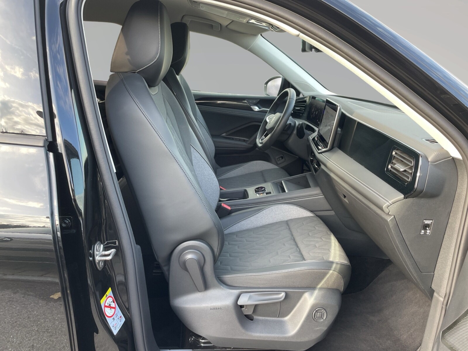 Volkswagen Tiguan – Bild 7