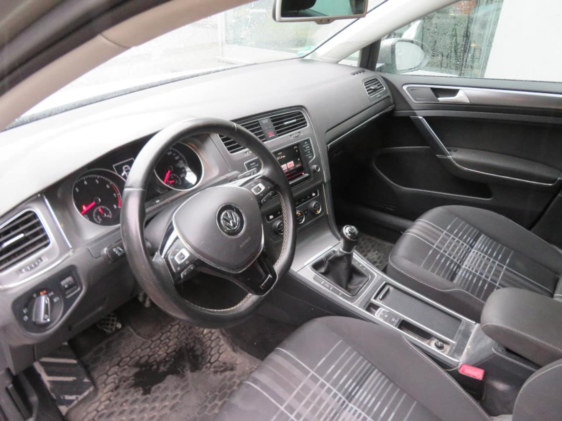 Volkswagen Golf LOUNGE