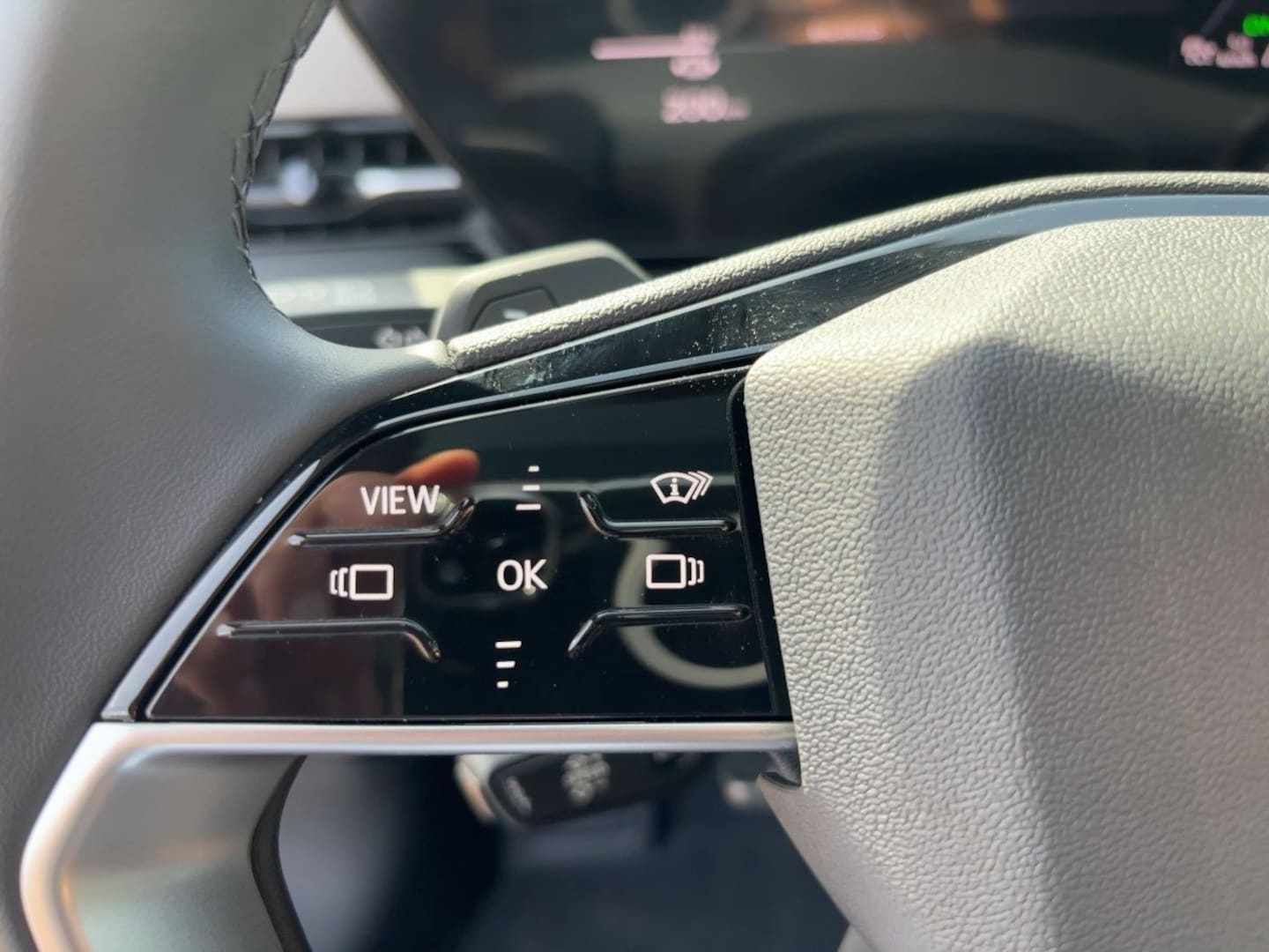 Bild über Audi A6 Avant e-tron e-tron quattro - für weitere Informationen kontaktieren Sie den Audi Partner