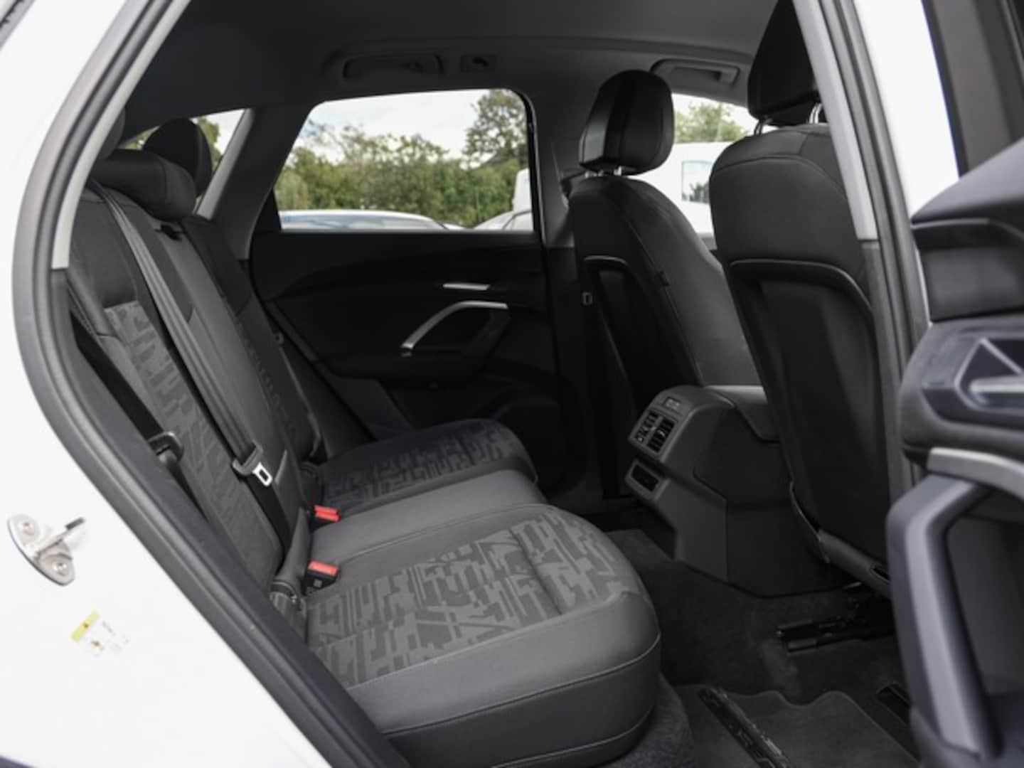 Bild über Audi Q5 SUV TFSI 150 kW S tronic - für weitere Informationen kontaktieren Sie den Audi Partner