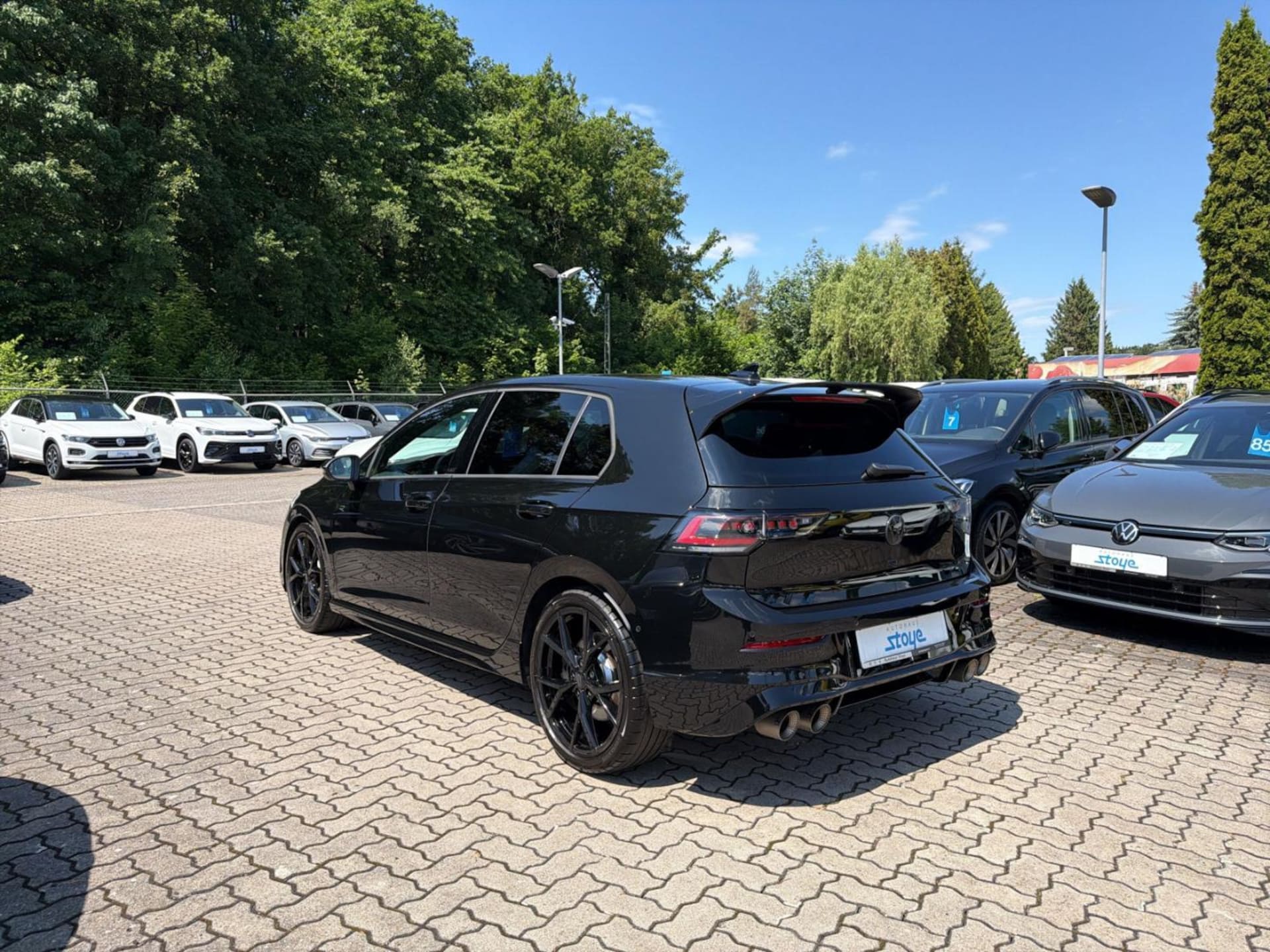 Volkswagen Golf R Black Edition