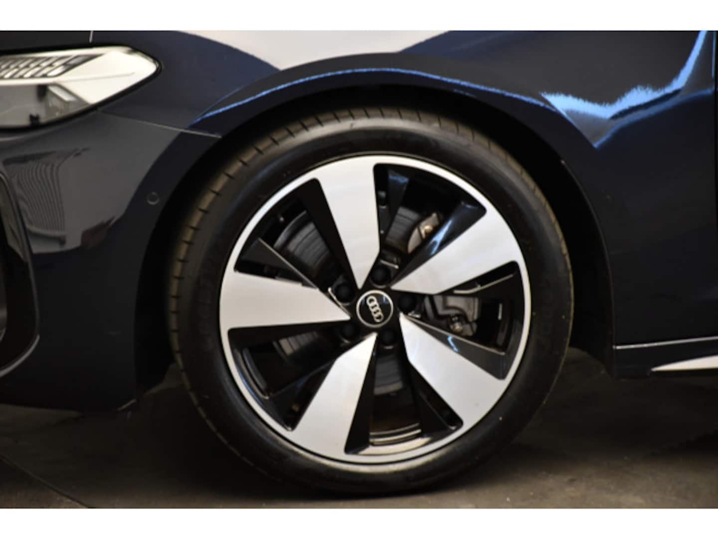 Bild über Audi A5 Avant TDI 150 kW S tronic - für weitere Informationen kontaktieren Sie den Audi Partner