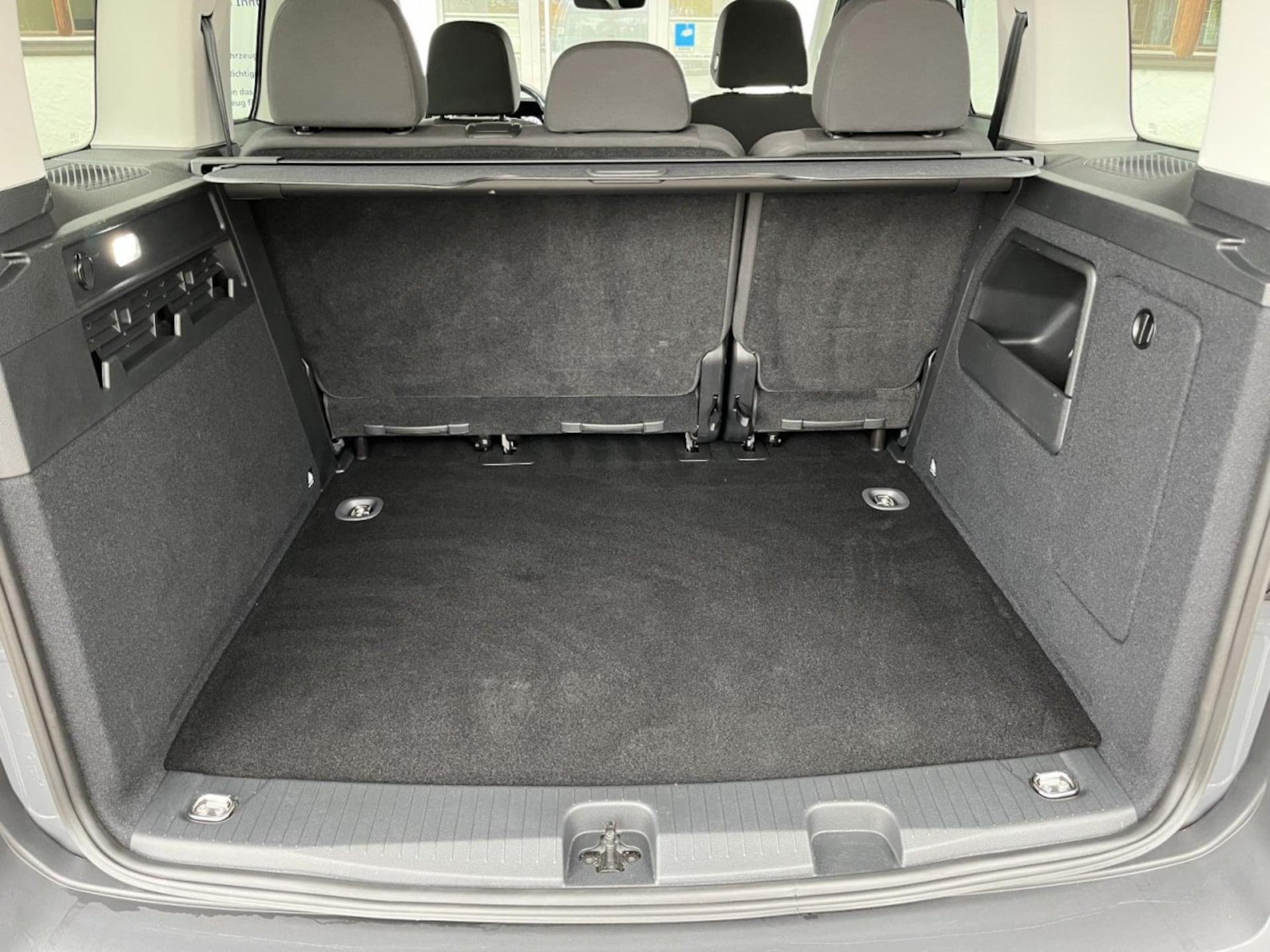 Volkswagen Caddy Basis-Modell