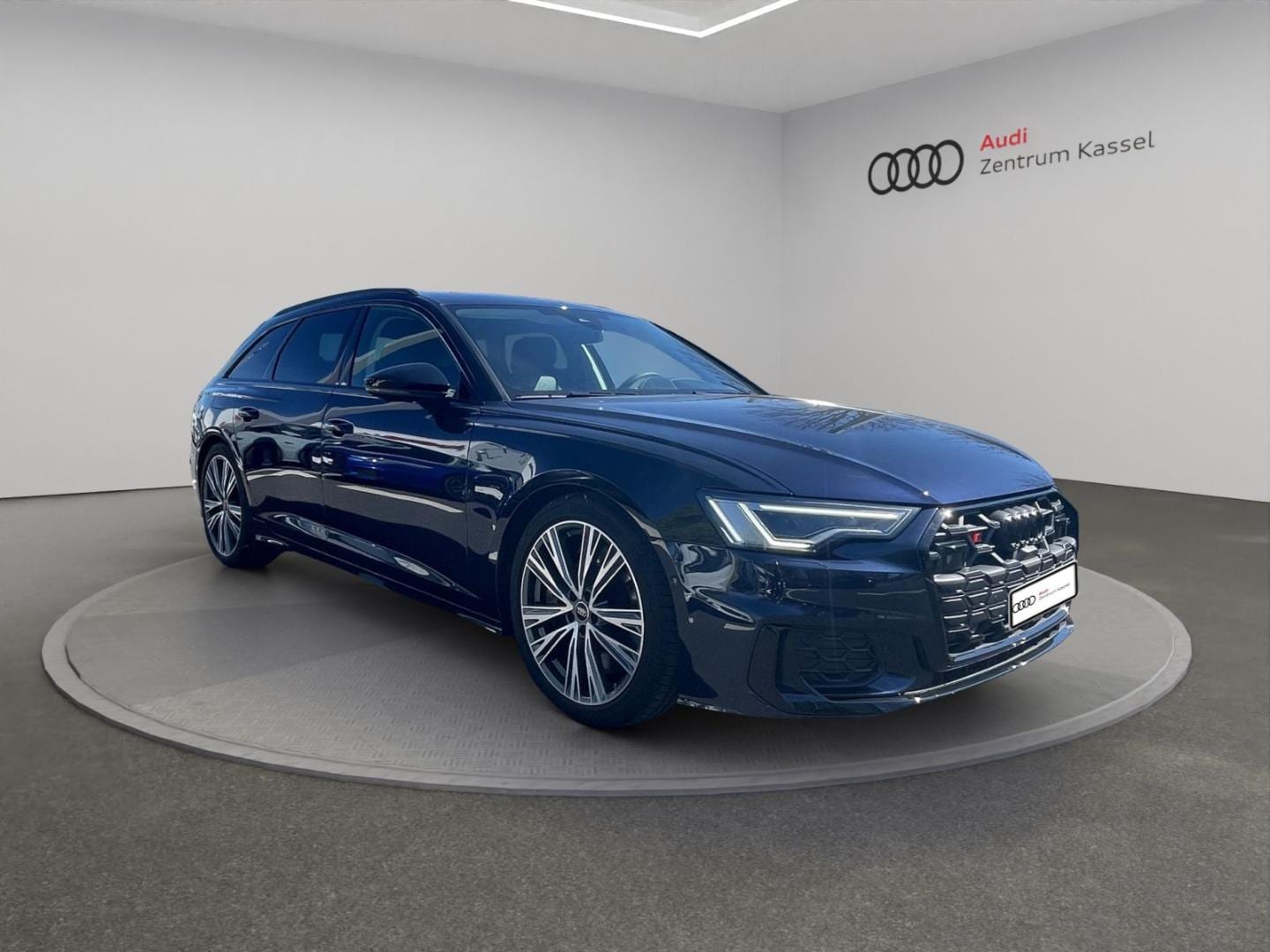 Bild über Audi S6 Avant TDI quattro tiptronic - für weitere Informationen kontaktieren Sie den Audi Partner