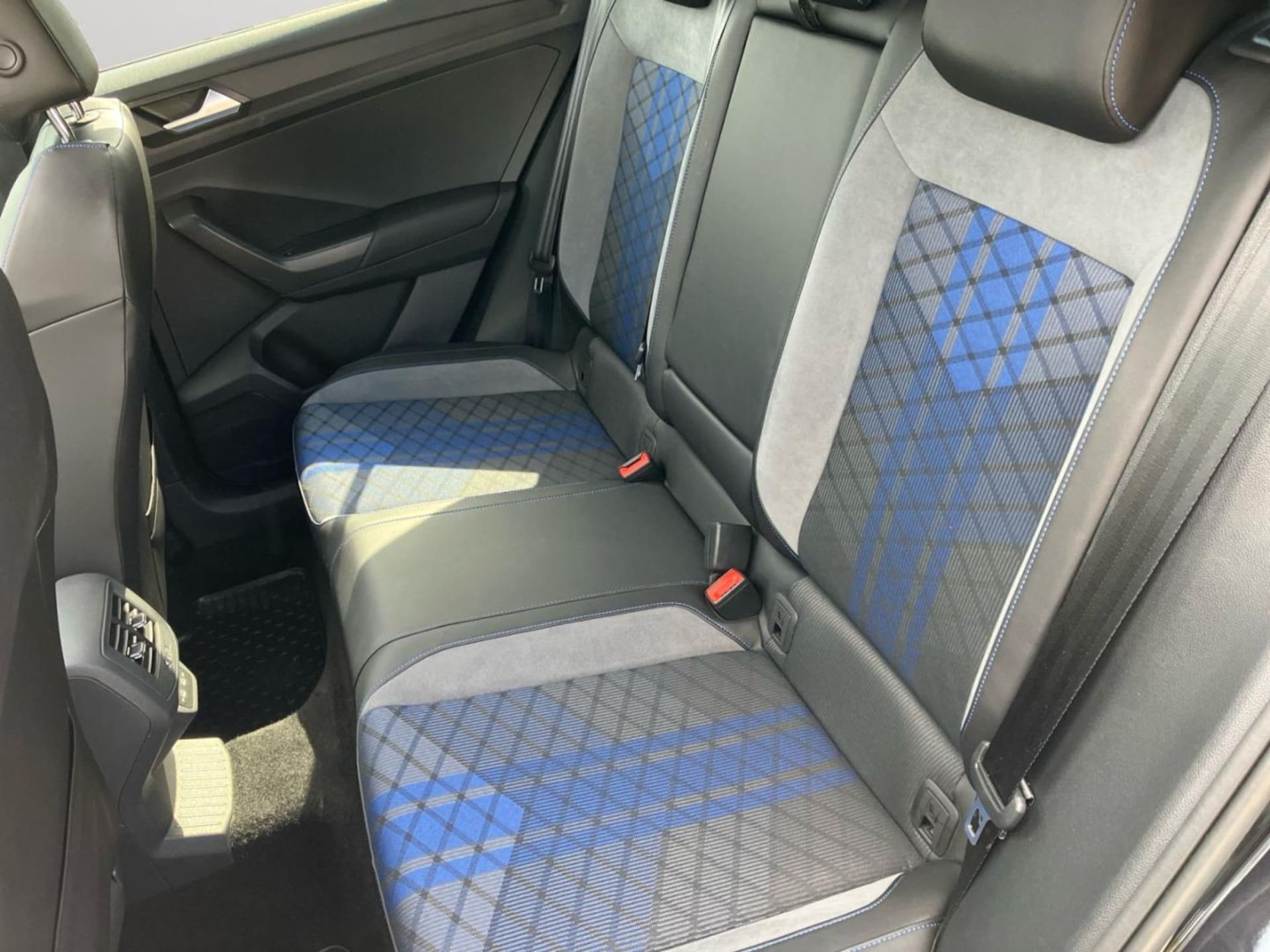 Volkswagen T-Roc R