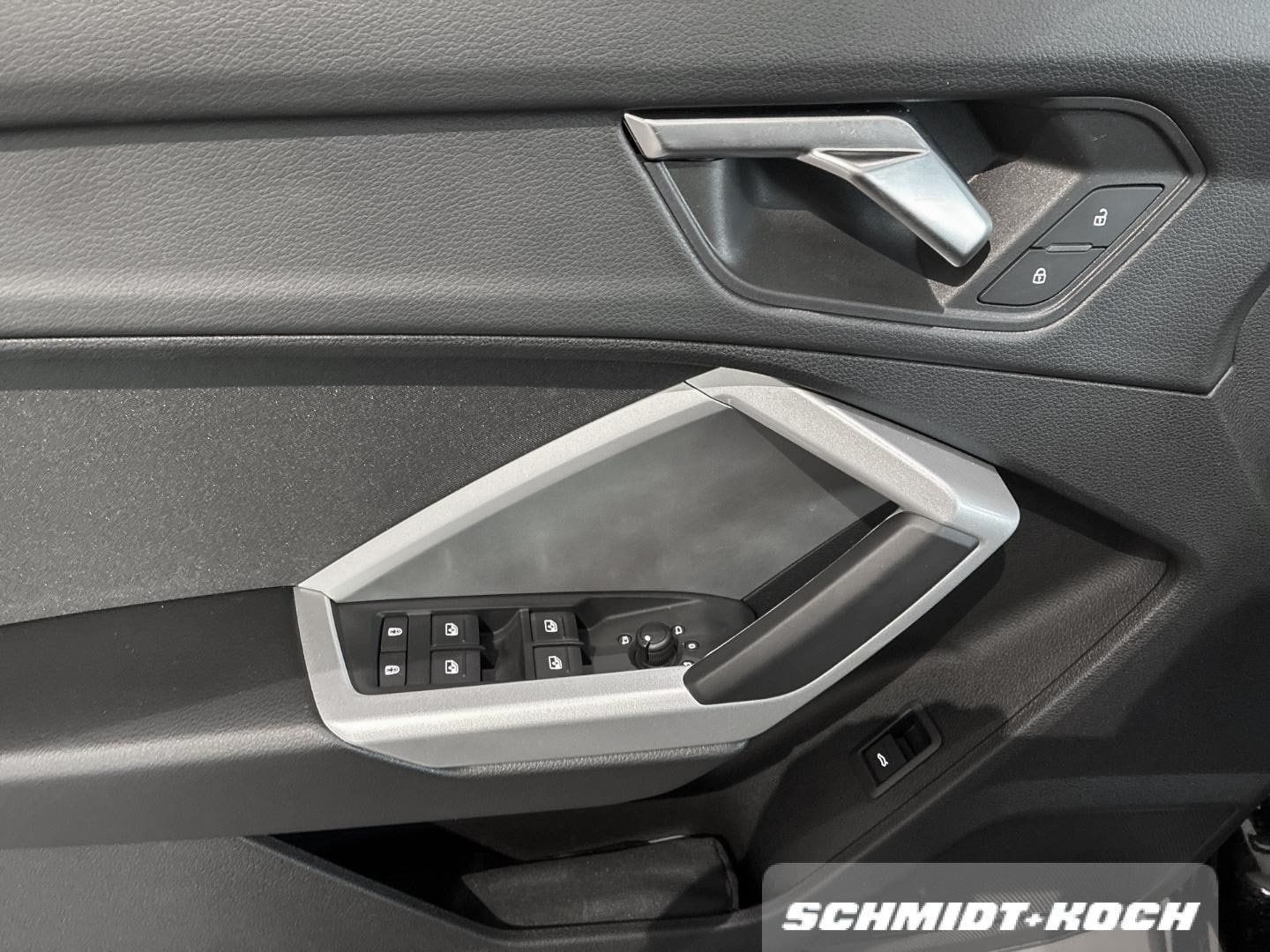Bild über Audi Q3 advanced 35 TFSI S tronic - für weitere Informationen kontaktieren Sie den Audi Partner
