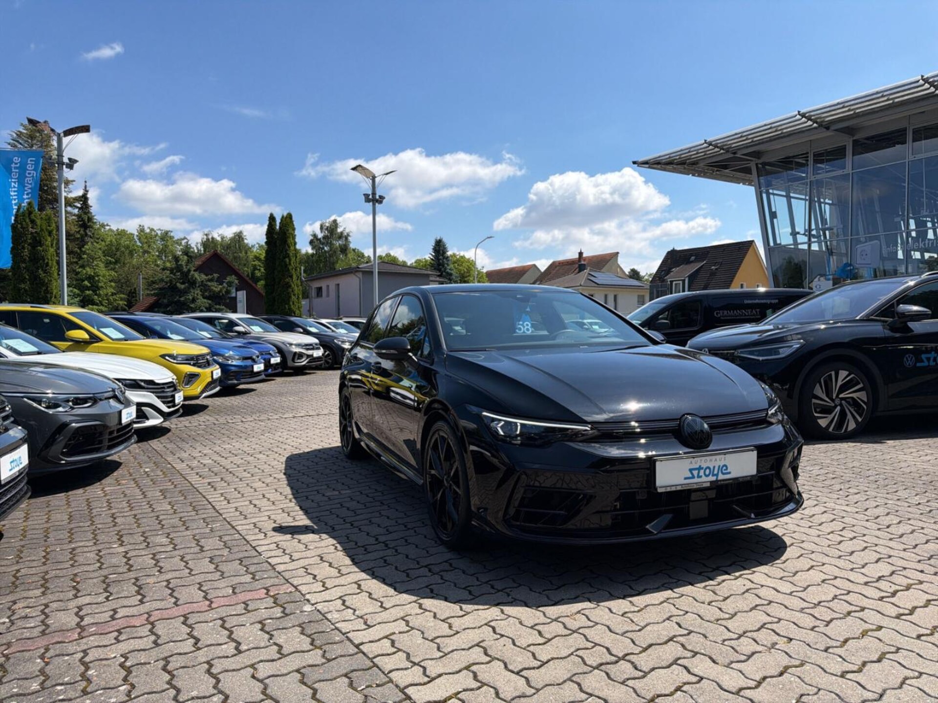 Volkswagen Golf R Black Edition