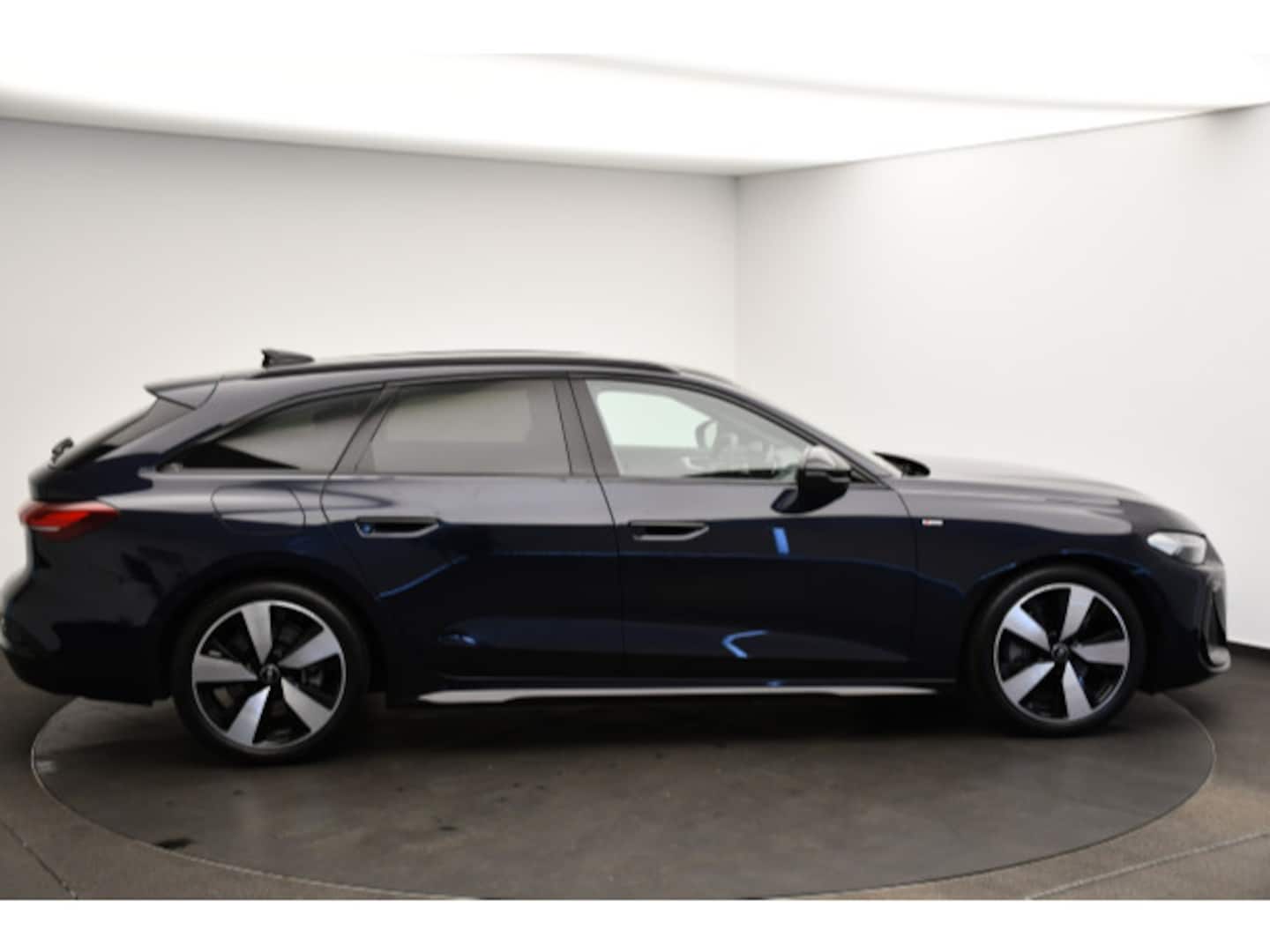 Bild über Audi A5 Avant TDI 150 kW S tronic - für weitere Informationen kontaktieren Sie den Audi Partner