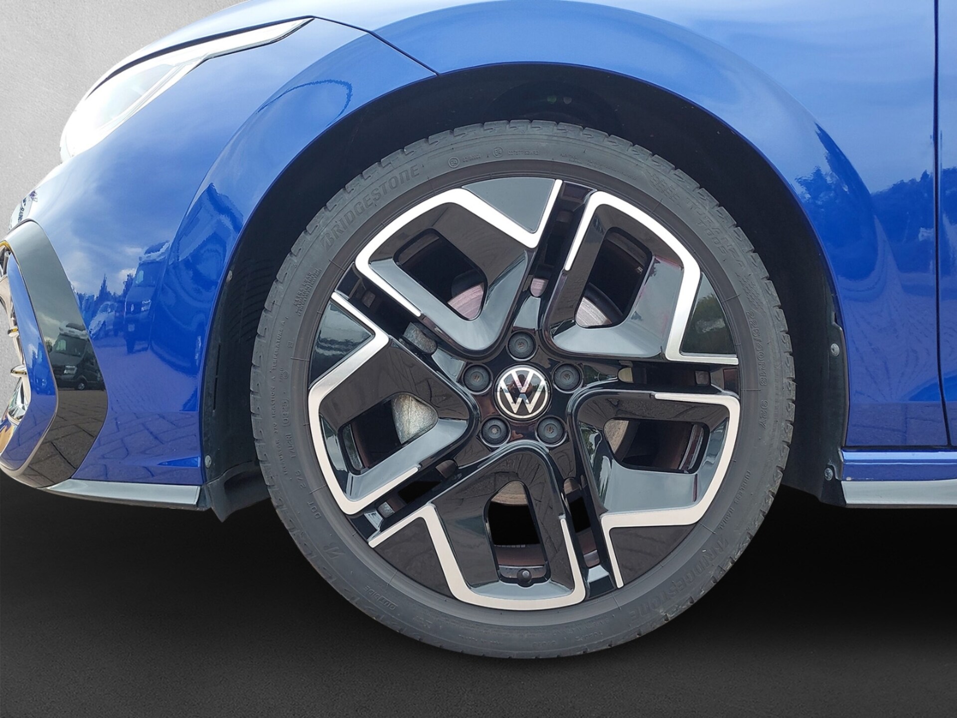 Volkswagen Golf R-Line