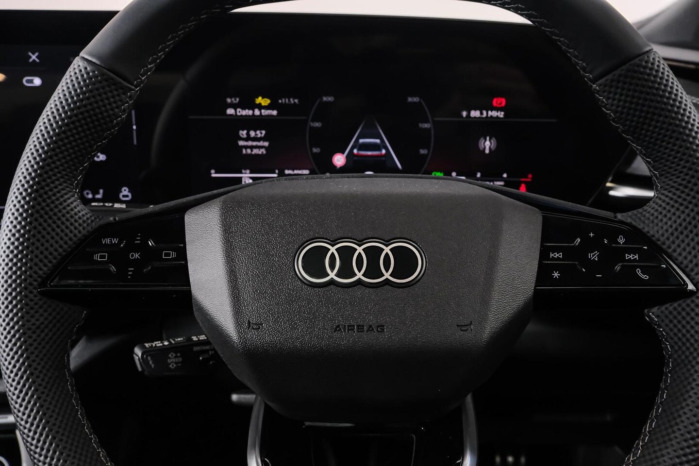 Image about Audi Q5 SUV TDI quattro 150 kW sport