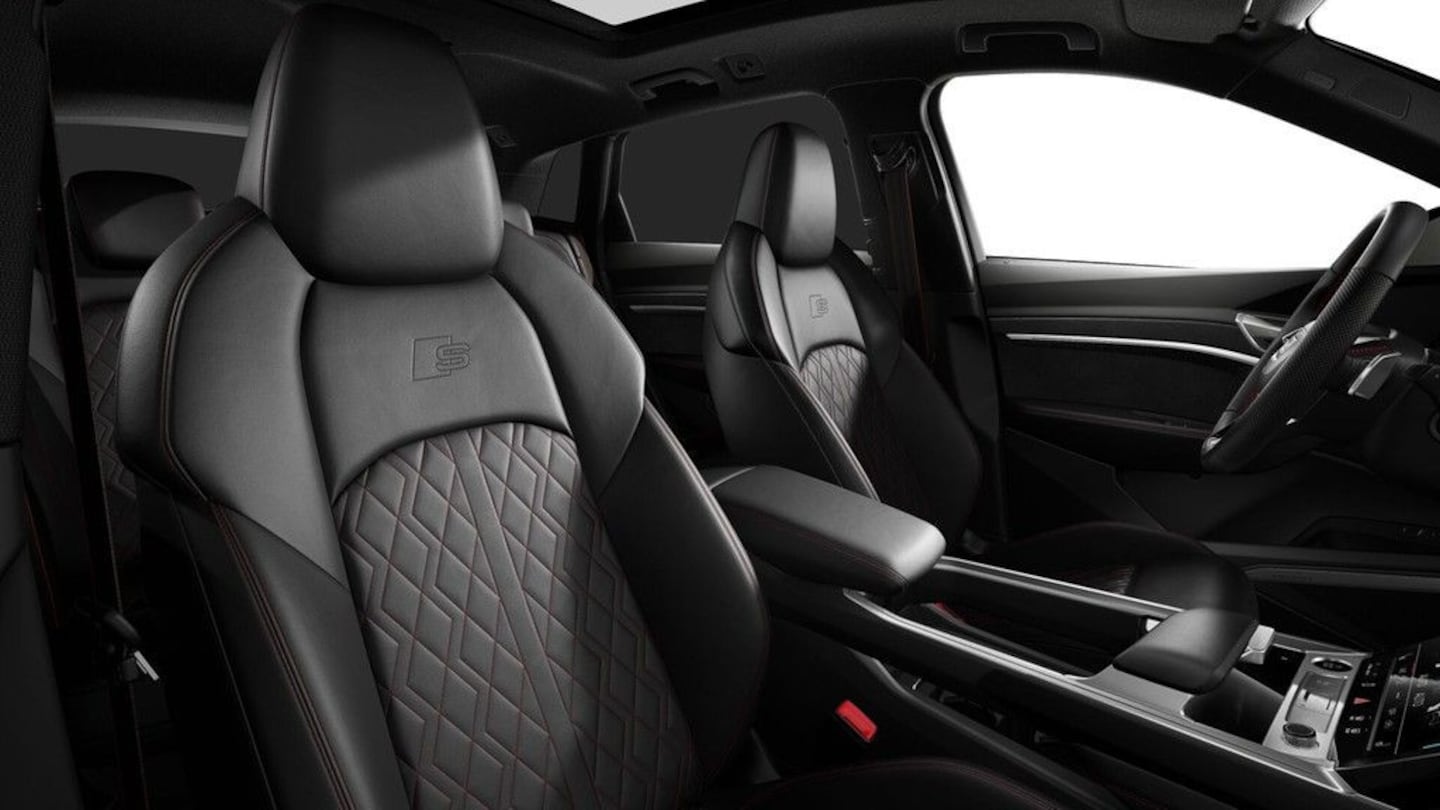 Bild über Audi Q8 e-tron S line 55 e-tron quattro - für weitere Informationen kontaktieren Sie den Audi Partner
