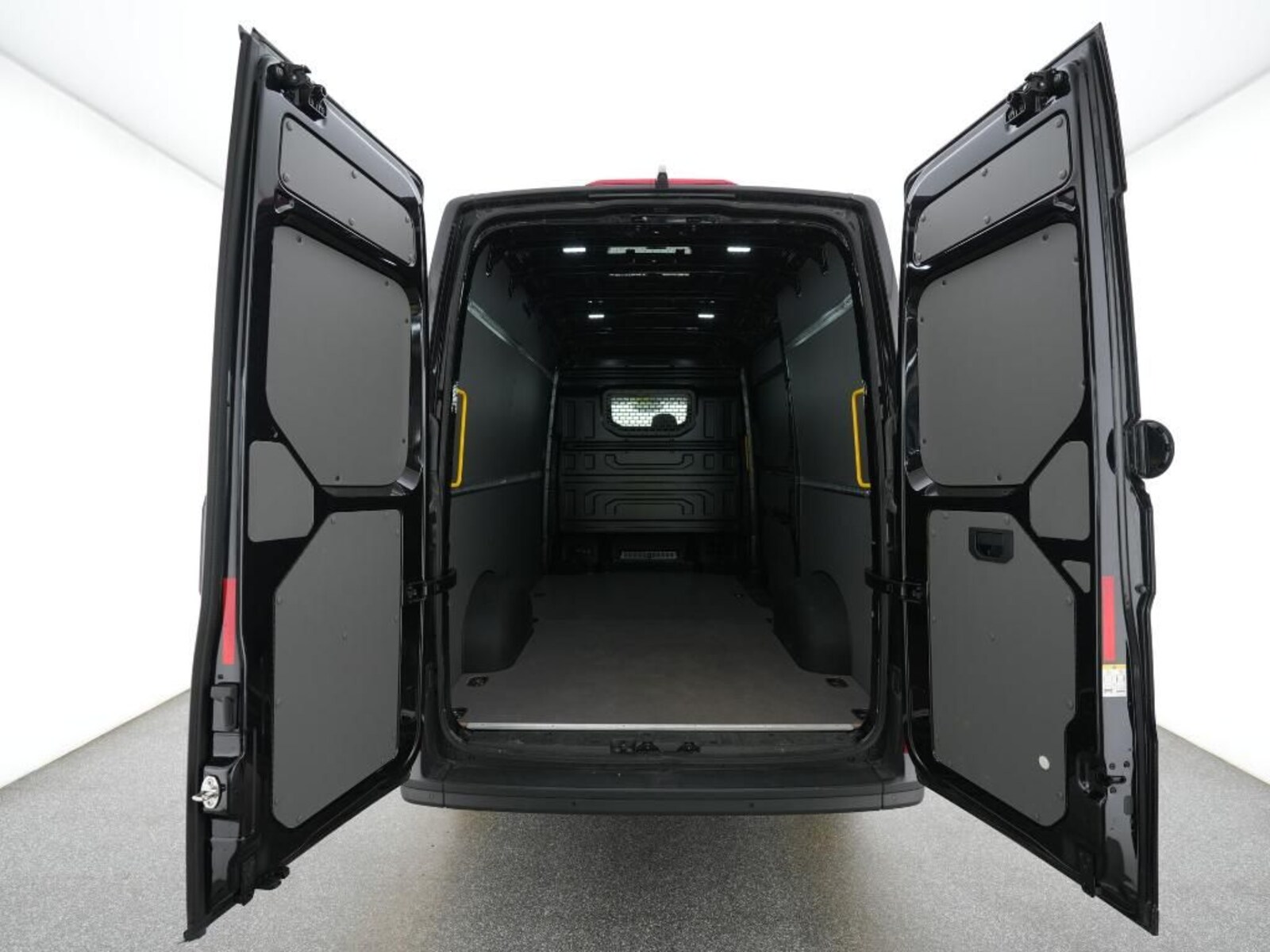 Volkswagen Crafter Kasten mittlerer Radstand – Bild 7