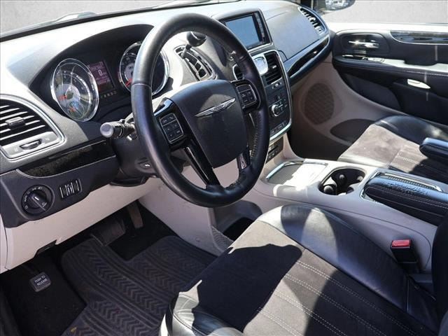 2014 Chrysler Town & Country