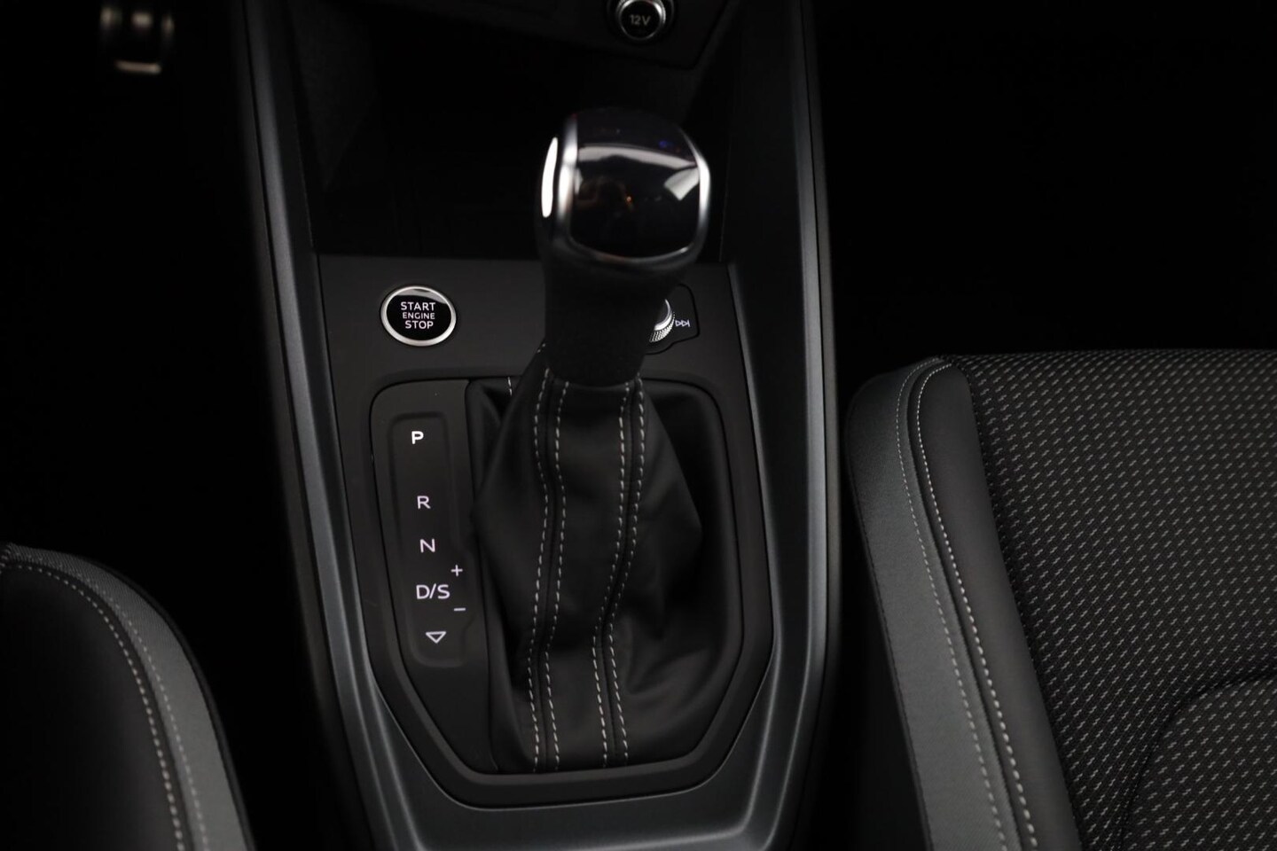 Bild über Audi A1 Sportback S line 40 TFSI S tronic - für weitere Informationen kontaktieren Sie den Audi Partner