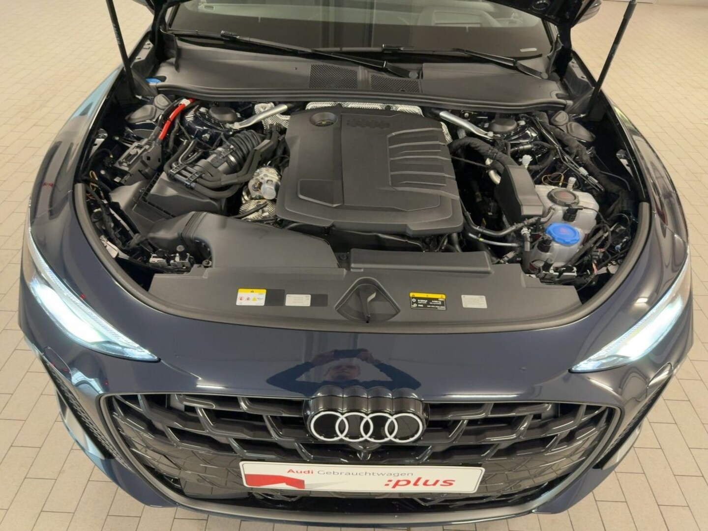 Bild über Audi A6 Limousine TDI quattro 150 kW S tronic - für weitere Informationen kontaktieren Sie den Audi Partner