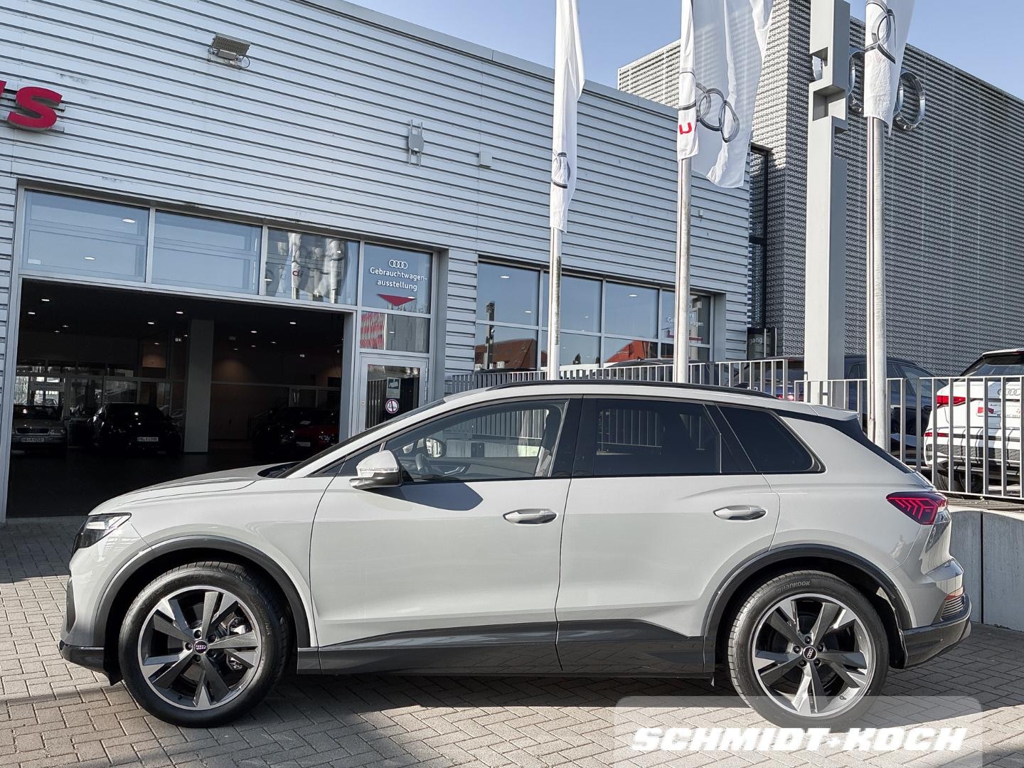 Bild über Audi Q4 e-tron 45 e-tron - für weitere Informationen kontaktieren Sie den Audi Partner