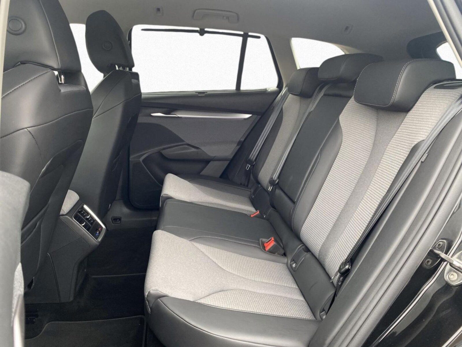 Škoda Enyaq – Bild 12
