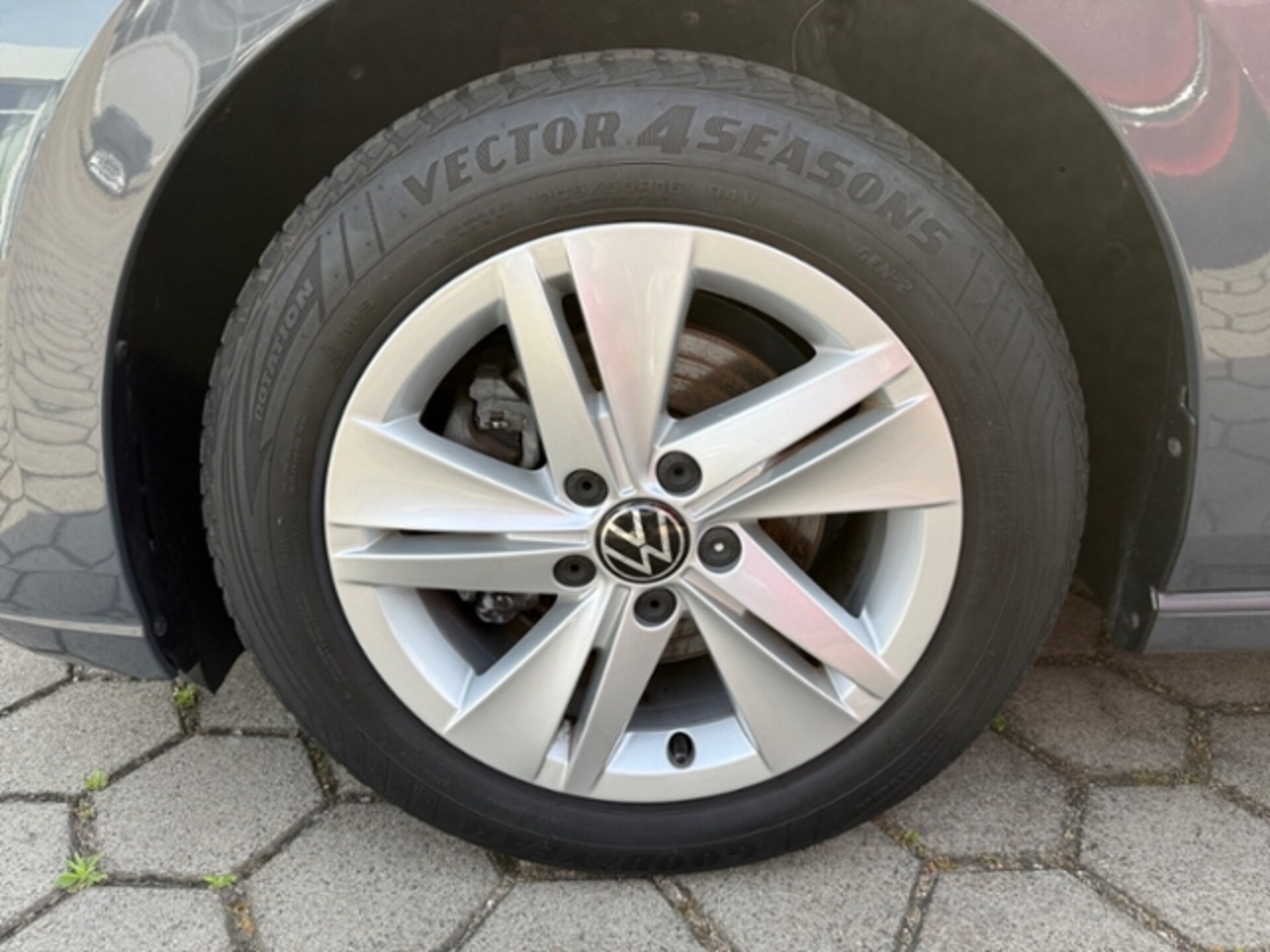 Volkswagen Golf Life