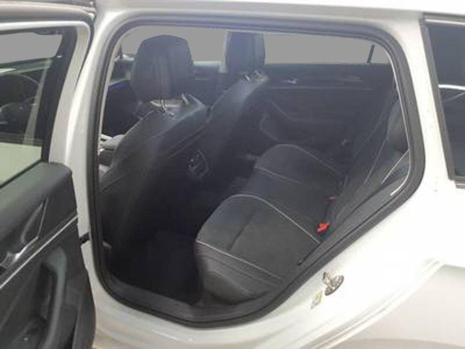 Volkswagen Passat – Bild 7